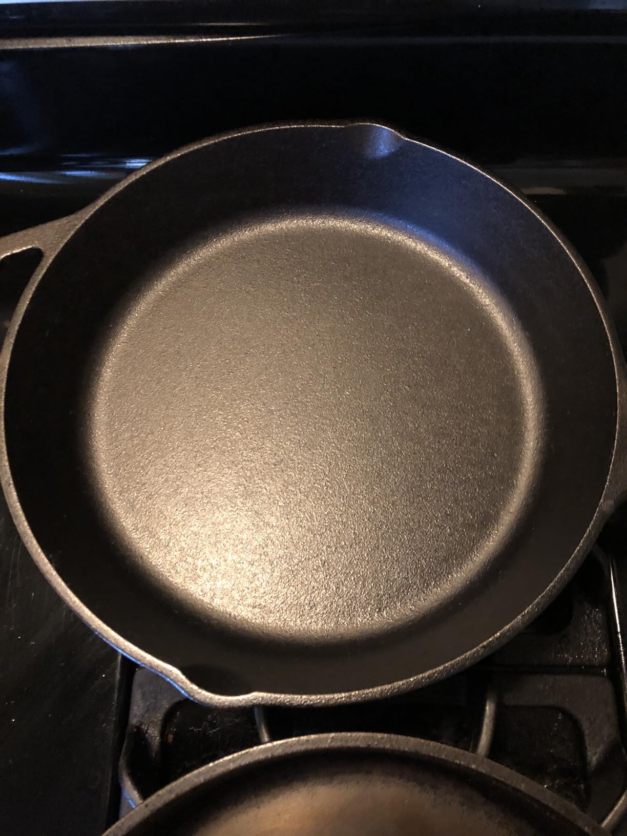 Lodge Seasoned Cast Iron Skillet Set - PFAS-Free, Non-Toxic Cookware - Use with an Oven, Stove, Grill, or Campfire - Naturally Non-Stick & Oven Safe - 8, 10.25 & 12 Inches customer photo 2