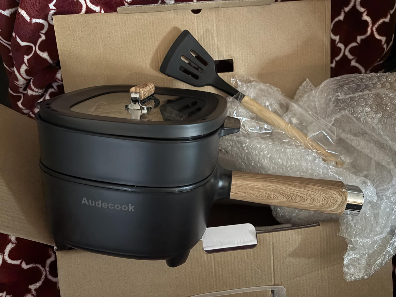 Audecook Hot Pot Electric 2L, Ceramic Glaze Non-Stick Frying Pan 8 Inch, Portable Travel Cooker for Ramen/Steak/Fried Rice/Oatmeal/Soup, with Dual Power Control (Silicone Spatula Included) customer photo 1