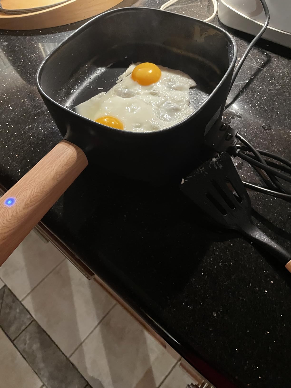 Audecook Hot Pot Electric 2L, Ceramic Glaze Non-Stick Frying Pan 8 Inch, Portable Travel Cooker for Ramen/Steak/Fried Rice/Oatmeal/Soup, with Dual Power Control (Silicone Spatula Included) customer photo 2