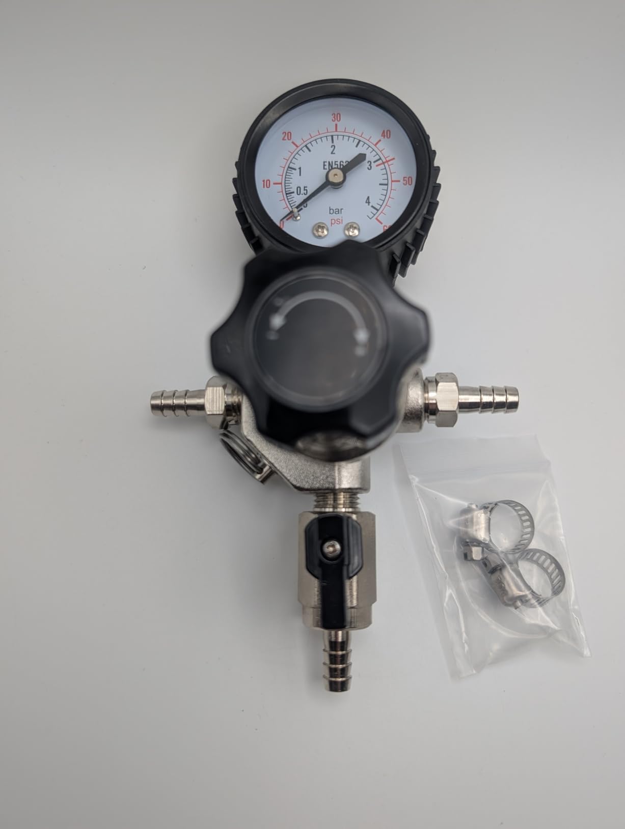 CO2 Regulator for Dual Tap Kegerator Draft Beer Tower Dispenser, Dual Keg Regulator CO2 Beer Pressure Regulator 0-60psi,CGA-320 CO2 Tank Regulator Gas Regulator 0-3000psi,Kegerator C02 Regulator Gauge customer photo 1