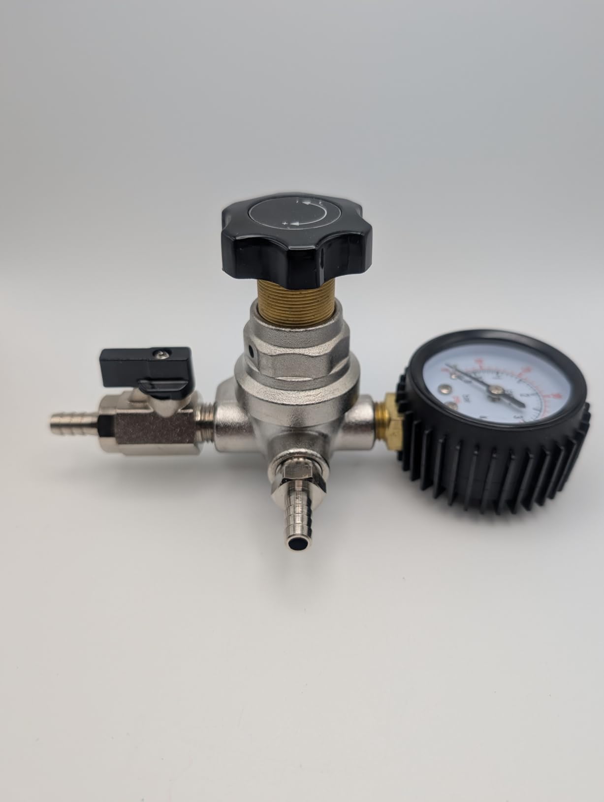 CO2 Regulator for Dual Tap Kegerator Draft Beer Tower Dispenser, Dual Keg Regulator CO2 Beer Pressure Regulator 0-60psi,CGA-320 CO2 Tank Regulator Gas Regulator 0-3000psi,Kegerator C02 Regulator Gauge customer photo 2
