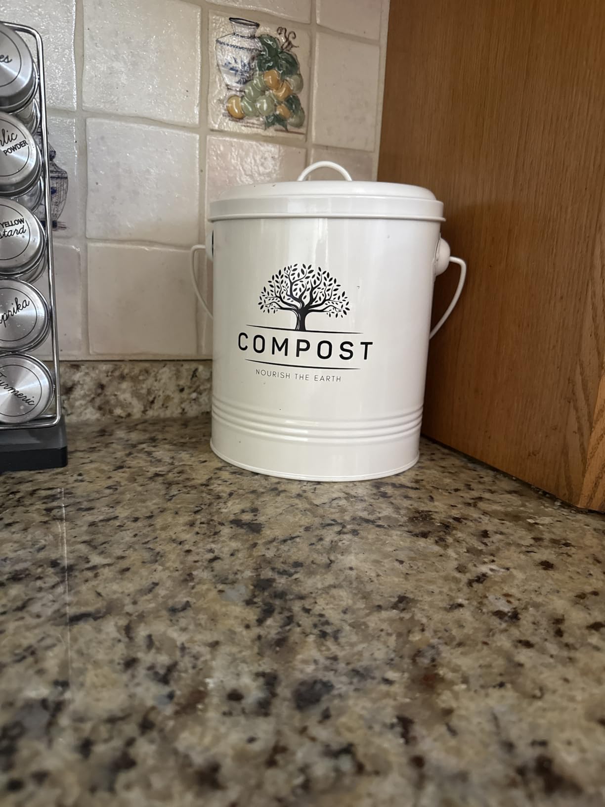Perfnique Kitchen Compost Bin, 1.3 Gallon Countertop Compost Bin with Lid, Indoor Compost Bucket Includes Inner Bucket Liner and Carbon Filter, Small Compost Bin (Without Bags, Cream) customer photo 2