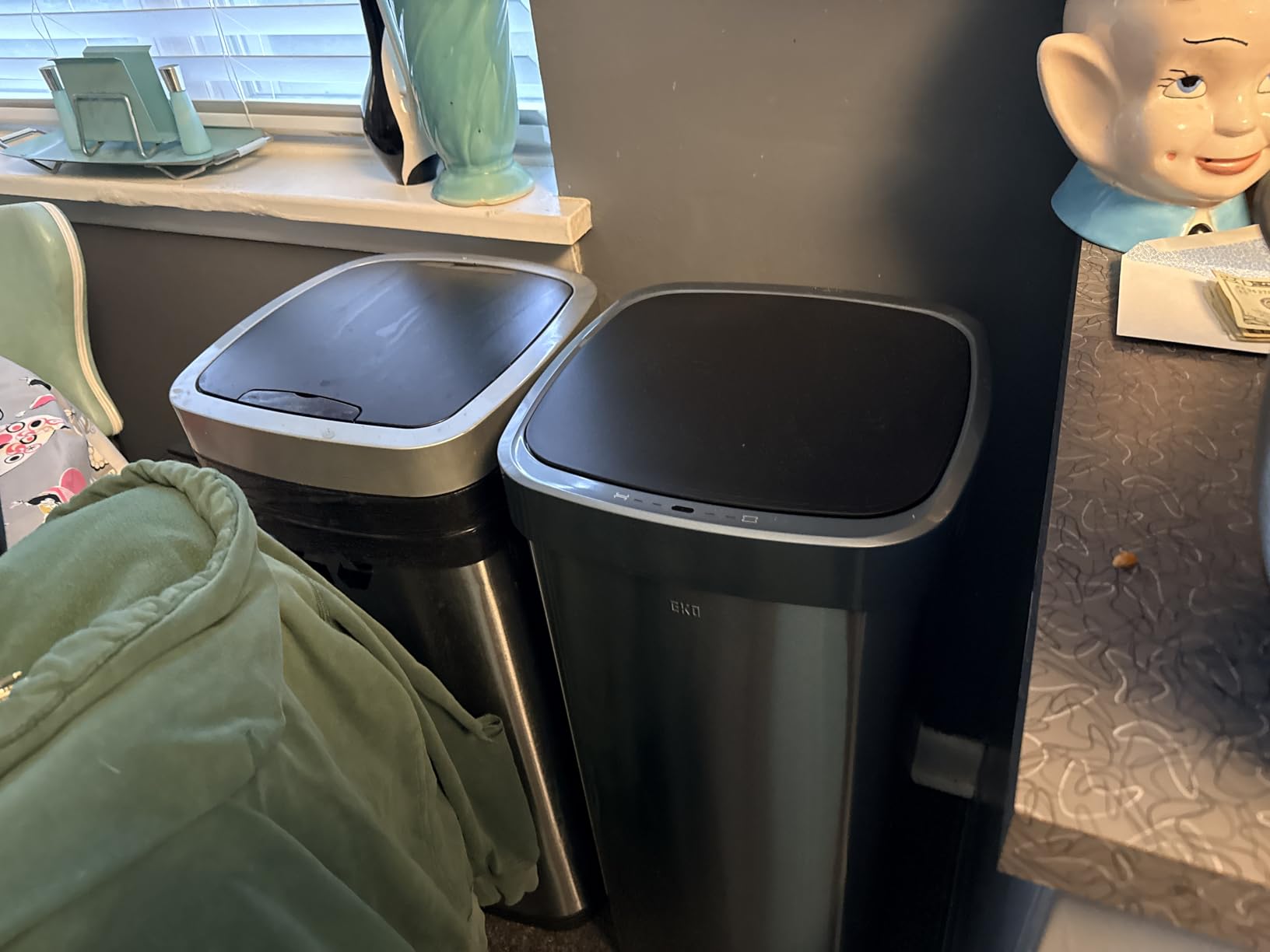 EKO Deluxe Mirage-T 50 Liter / 13.2 Gallon Touchless Rectangular Motion Sensor Trash Can Matte Stainless Steel Finish customer photo 1