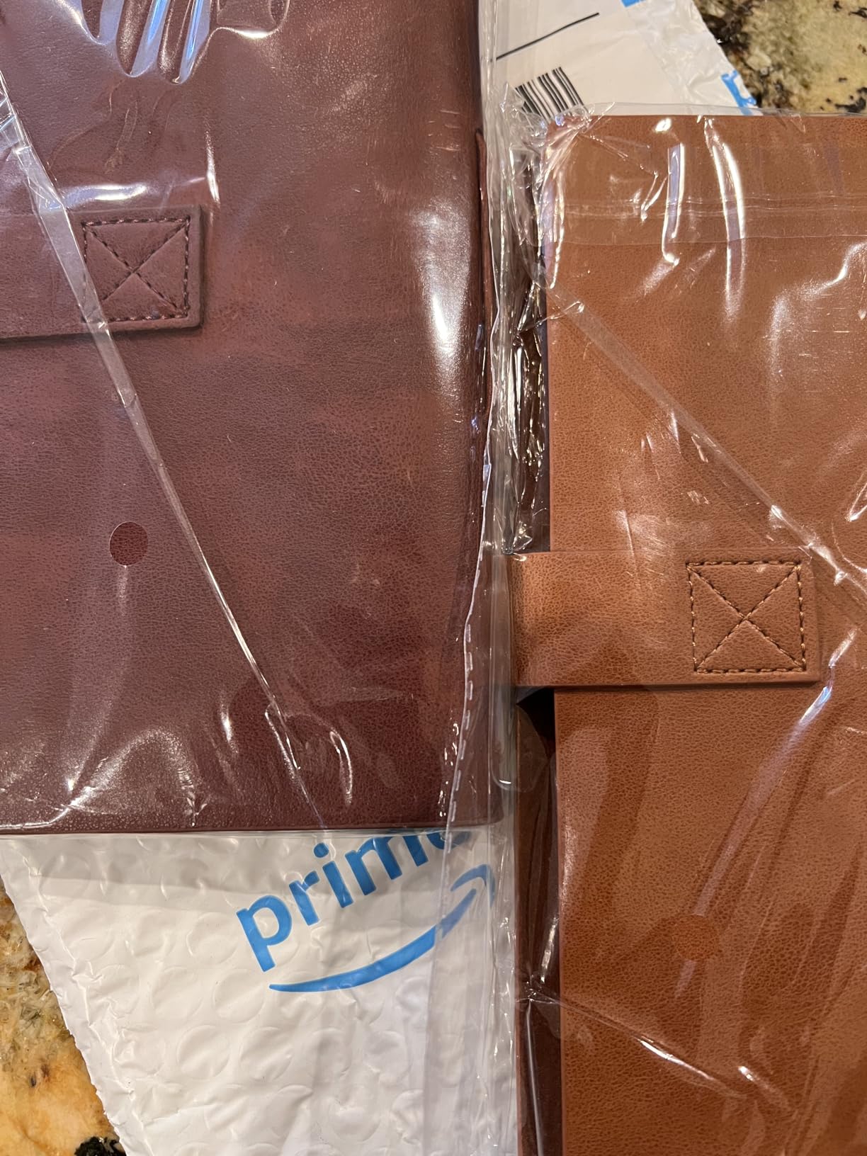 Gueevin 2 Pcs Wine Passport Journal Pu Leather Wine Tasting Book Pocket Sized Wine Tasting Journal Beer Wine Log Book with Templated Pages Gifts for Men Women Sommelier, Brown, 8 x 3.7 Inches customer photo 1