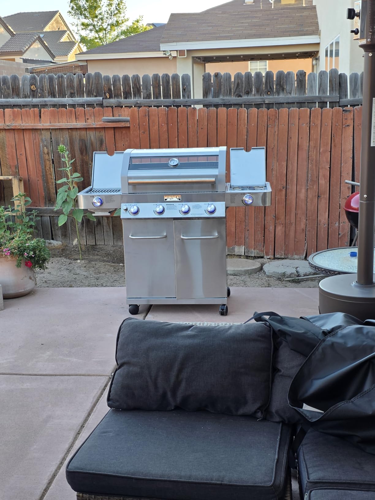 Monument Grills Larger 4+2 Burner Propane Gas Grills Stainless Steel Cabinet Style with Clearview® Lid, Knob Controls, Built-In Thermometer, Infrared Side Sear Burners & Side Burners, Blue customer photo 1