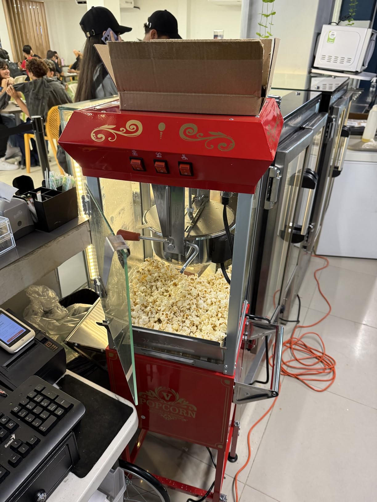 VEVOR Commercial Popcorn Machine, 8 Oz Kettle, 850 W Countertop Popcorn Maker for 48 Cups per Batch, Theater Style Popper with 3-Switch Control Steel Frame Tempered Glass Doors 2 Scoops 2 Spoons, Red customer photo 1