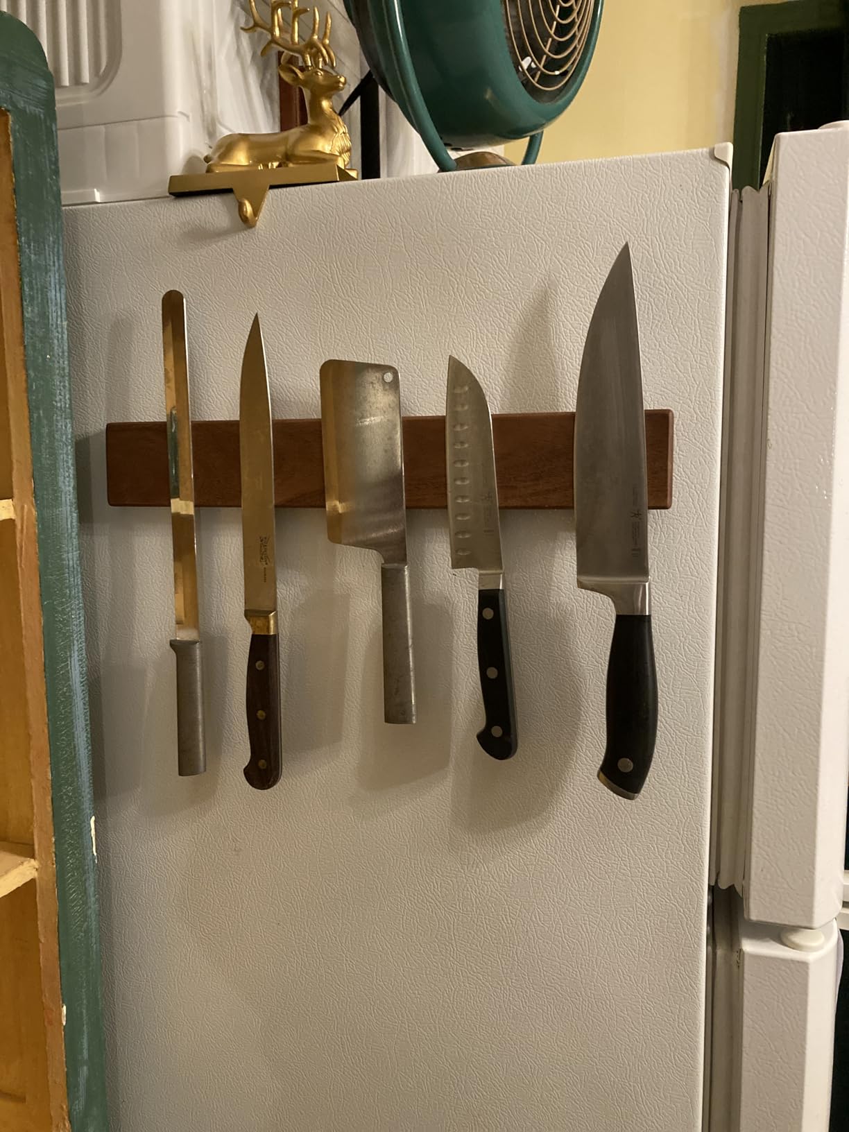 ENOKING 16 Inch Strong Magnetic Knife Holder for Wall, Solid Acacia Wood Knife Bar with 4 Hooks, 3-Way Installation: No-Drill Wall Mount, Screw Mount, & Refrigerator Slip-Proof Magnet Strip customer photo 2