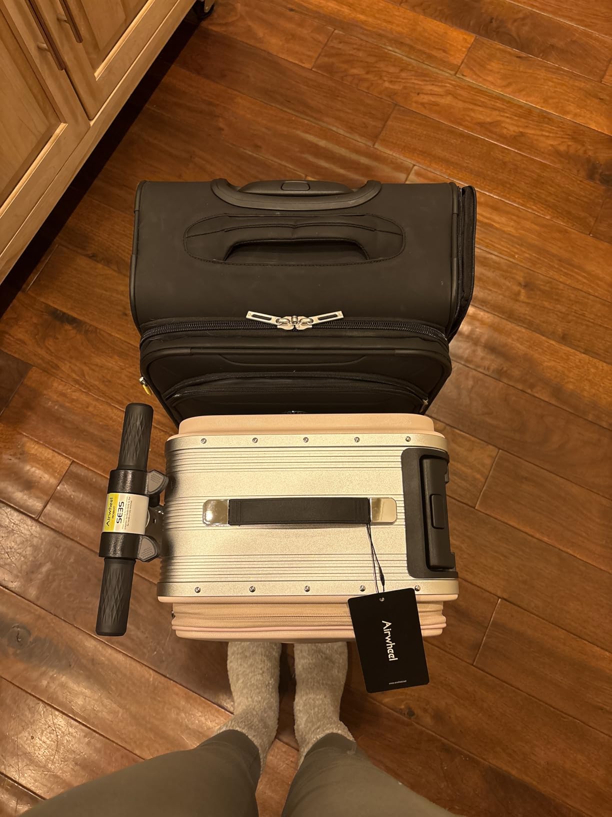 SE3S Smart Rideable Suitcase Electric Luggage Scooter For Travel (black) customer photo 2