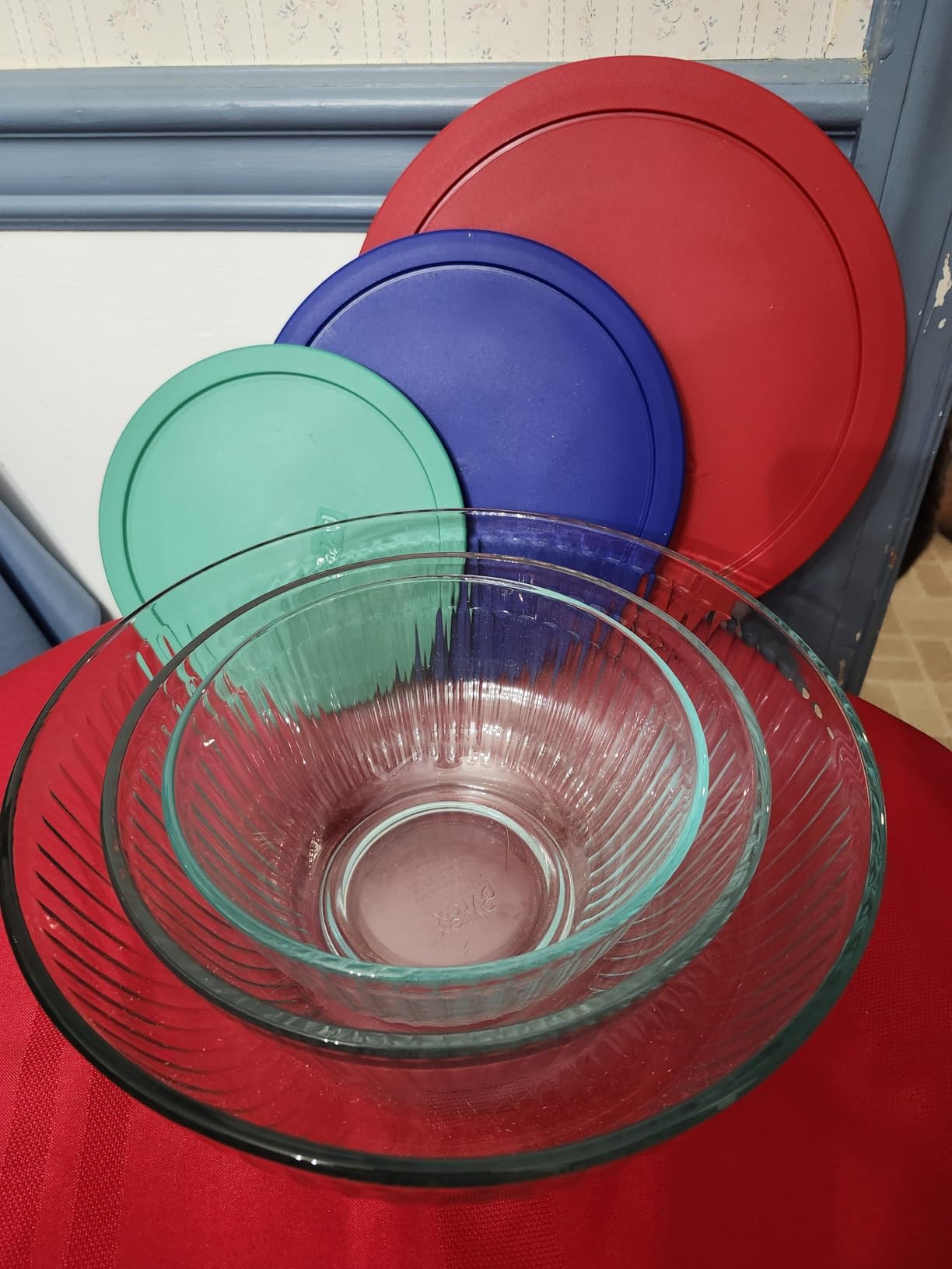 Pyrex Sculpted (3-Pack) Glass Mixing Bowls Set With Plastic Lids For Prepping, Baking and Cooking, Preheated Oven, Dishwasher, Freezer, and Microwave Safe customer photo 1