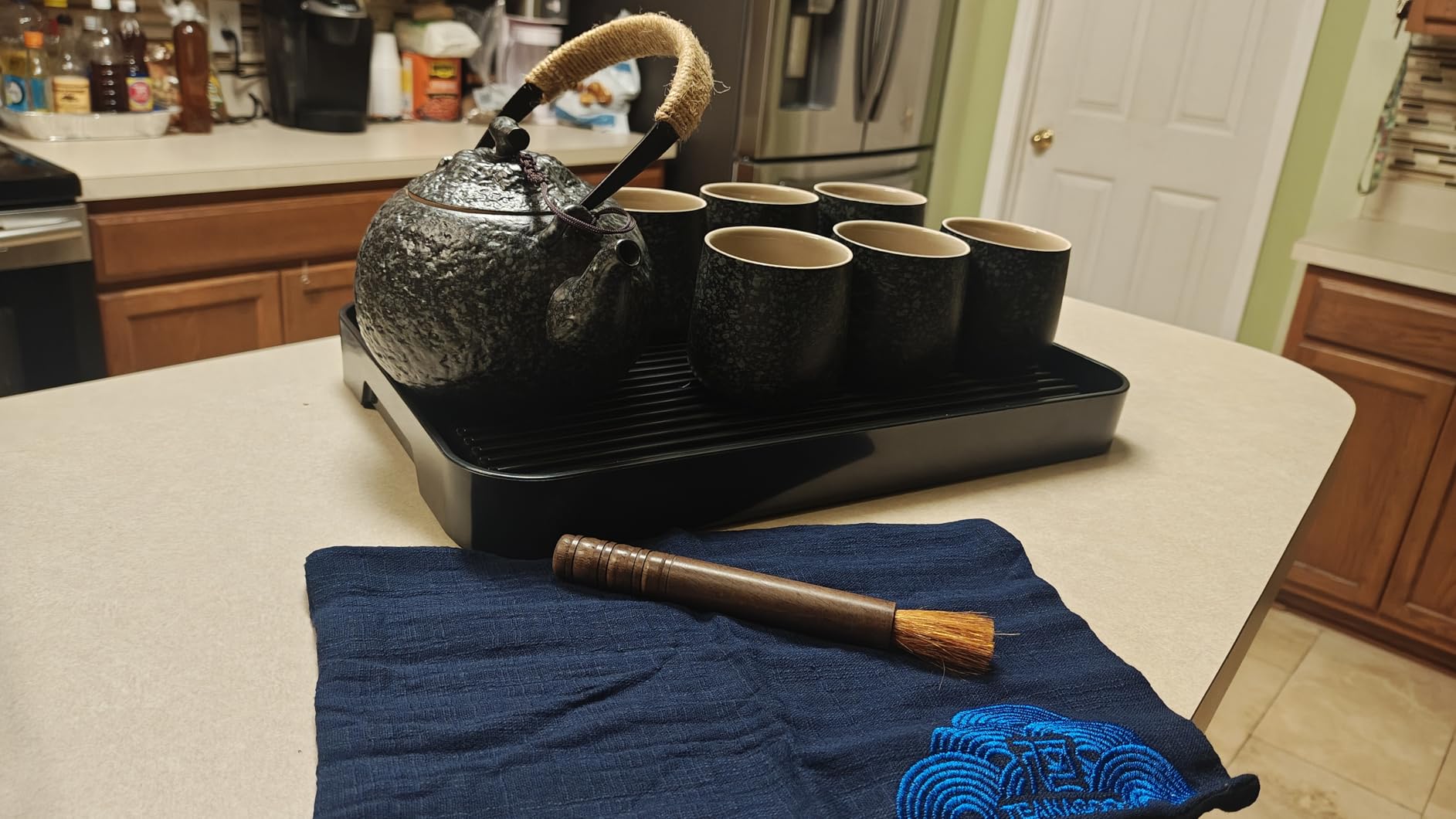 TEANAGOO Japanese Tea Set, Chinese Tea Sets, Porcelain Japanese Tea Cups, Chinese Gongfu Tea Set, Asian Tea Set for Adults, Japanese Teapot Set, 1 Teapot (700ml/25oz) + 6 Tea Cups(205ml/7.2oz), U1 customer photo 2