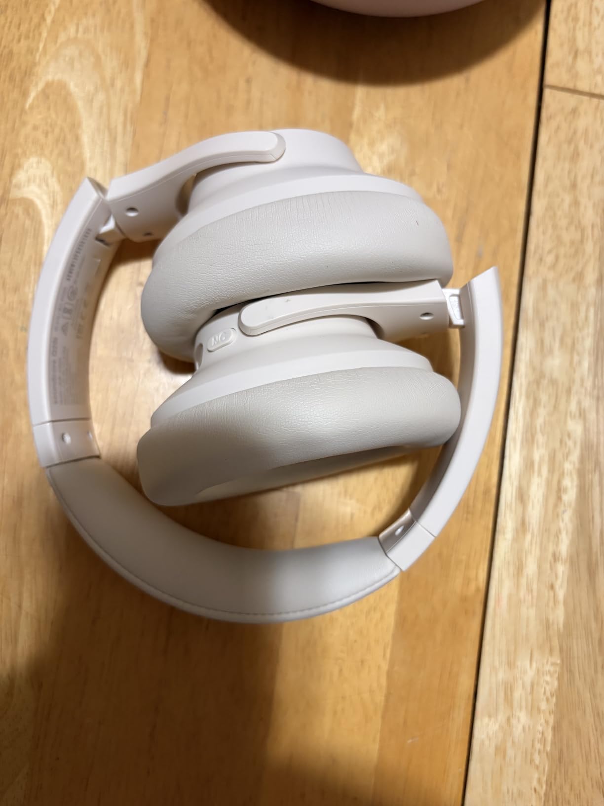 Soundcore by Anker Q20i Hybrid Active Noise Cancelling Headphones, Wireless Over-Ear Bluetooth, 40H Long ANC Playtime, Hi-Res Audio, Big Bass, Customize via an App, Transparency Mode (Black) customer photo 2