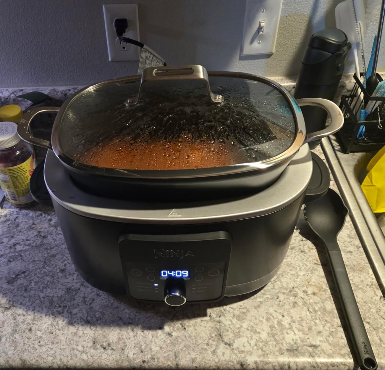 Ninja 12-in-1 PossibleCooker PLUS 8.5-qt Sous Vide & Proof Multi-Cooker, Slow Cooker, Dutch Oven & More, Glass Lid & Integrated Spoon, Nonstick, Oven Safe Pot to 500F, Black, MC1010 customer photo 2