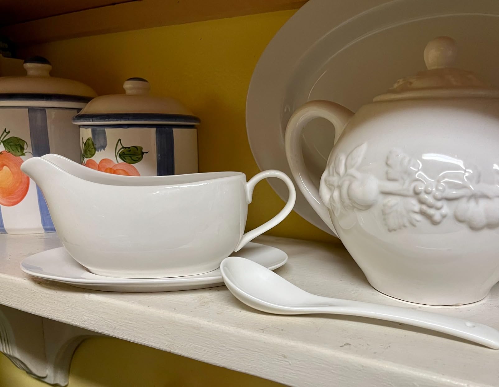 Qlans Gravy Boat With Ladle and Saucer 17 Oz,Ceramic Sauce Boat with Tray for Salad Dressings Milk,Warming Sauces,Creamer,Broth,Black Pepper,White customer photo 2
