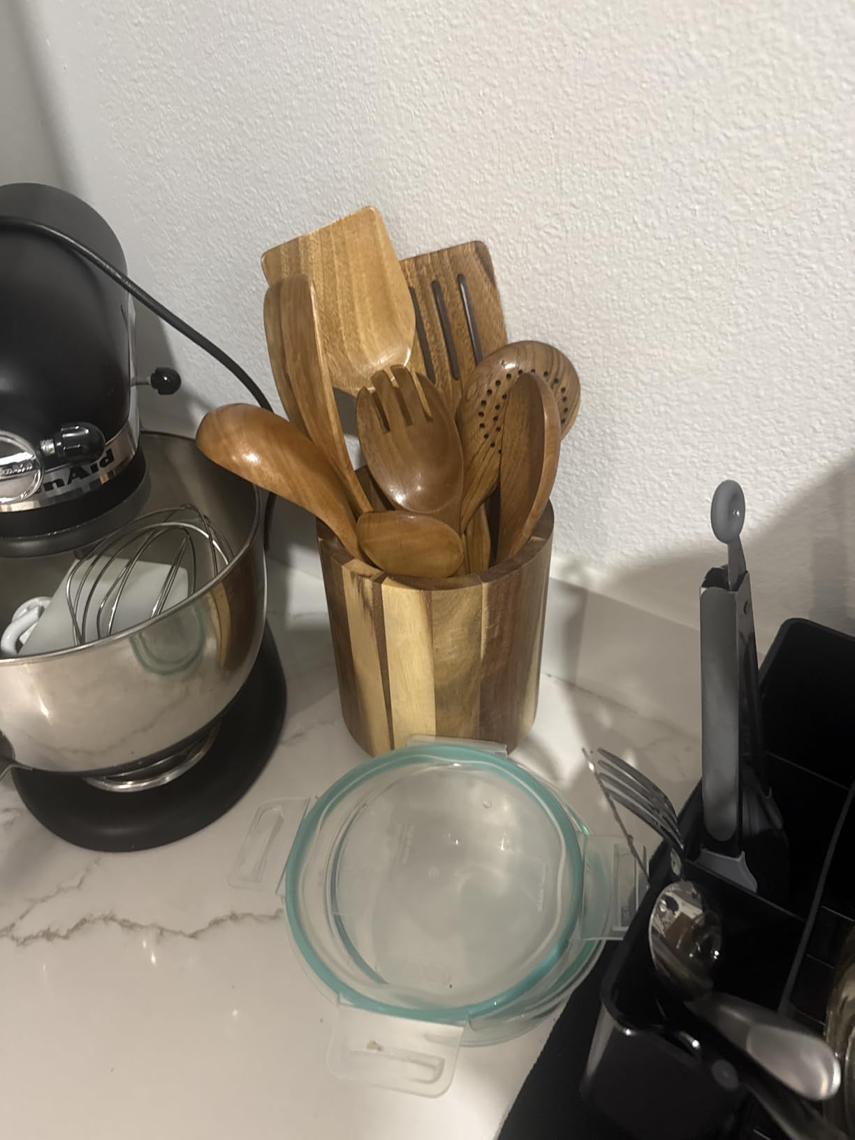 Acacia Wood Utensil Holder for Kitchen Counter, 360° Rotating 7.2