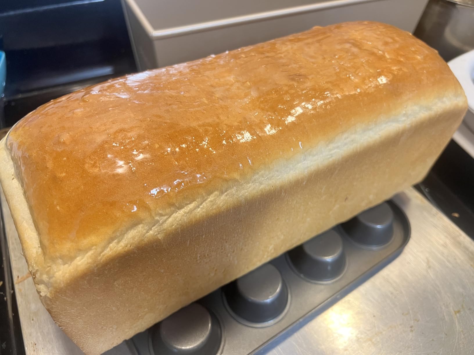 Commercial Pullman Loaf Pan with Lid, 2.2Lb Dough Capacity Non-stick Rectangle Flat Toast Box for Oven Baking 13.6