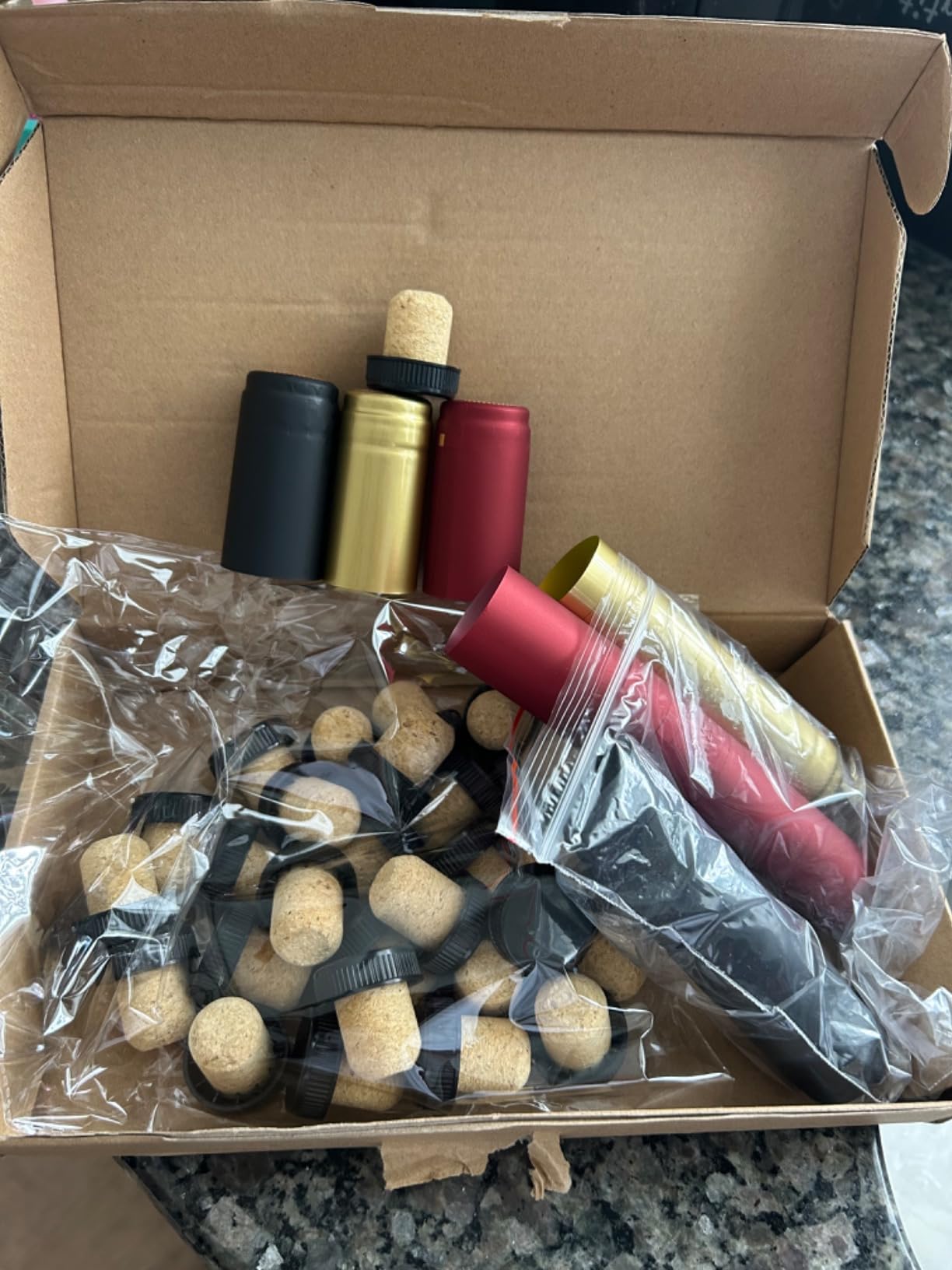 Wine Sealer for Wine Bottles - 60 pcs Wine Bottle Resealer Kit for Cruise with PVC Heat Shrink Capsules, Cork Stopper with Plastic Top for Home Use customer photo 2