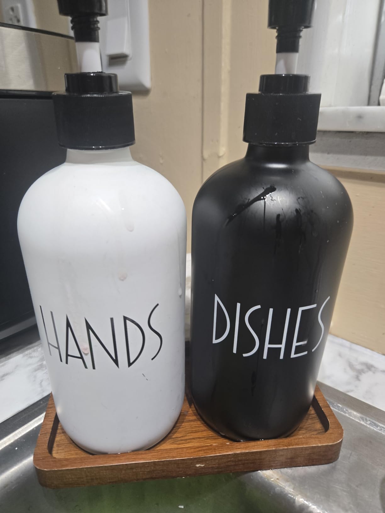ALELION Glass Dish Soap Dispenser for Kitchen - 16 OZ Hand Soap Dispenser Set with Pump and Acacia Wood Tray - Black White Modern Farmhouse Kitchen Bathroom Decor and Accessories customer photo 1