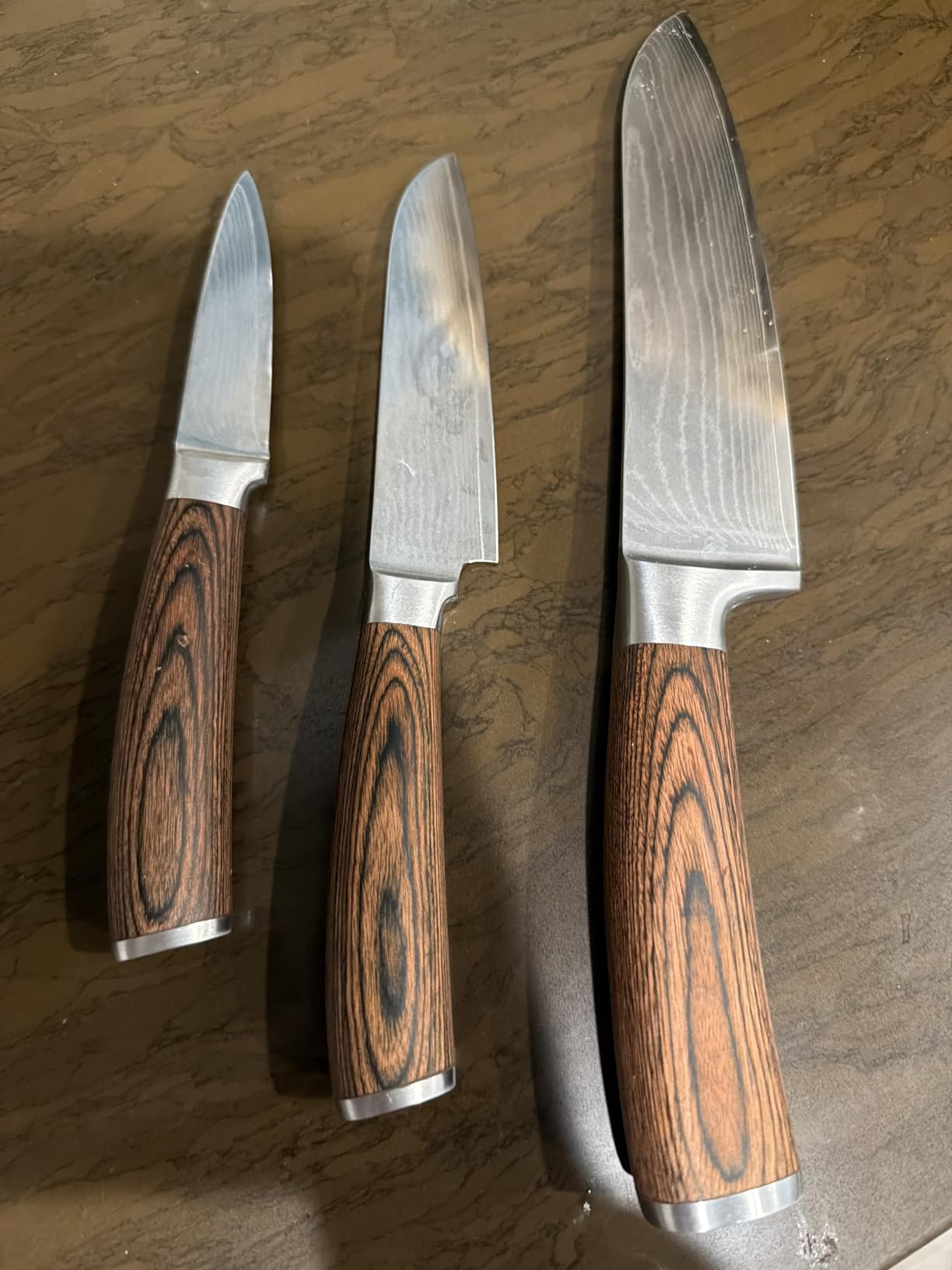 Wakoli EDIB 2-Piece Damascus Kitchen Knife Set - Santoku & Small Santoku with VG10 Core made of 67-Layer Damascus Steel Blades - Professional Chef Knives with Ergonomic Pakkawood Handles in Gift Box customer photo 2