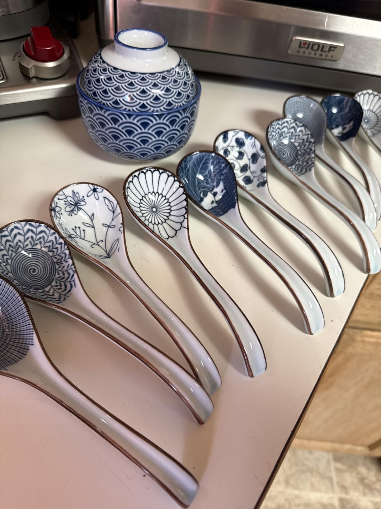 Asian Ceramic Soup Spoon, with Long Handle Easy to Hold, Non-slip Bottom, for Japanese Ramen, Chinese and Vietnamese Wonton, Noodle Soup Spoons (V86) customer photo 1