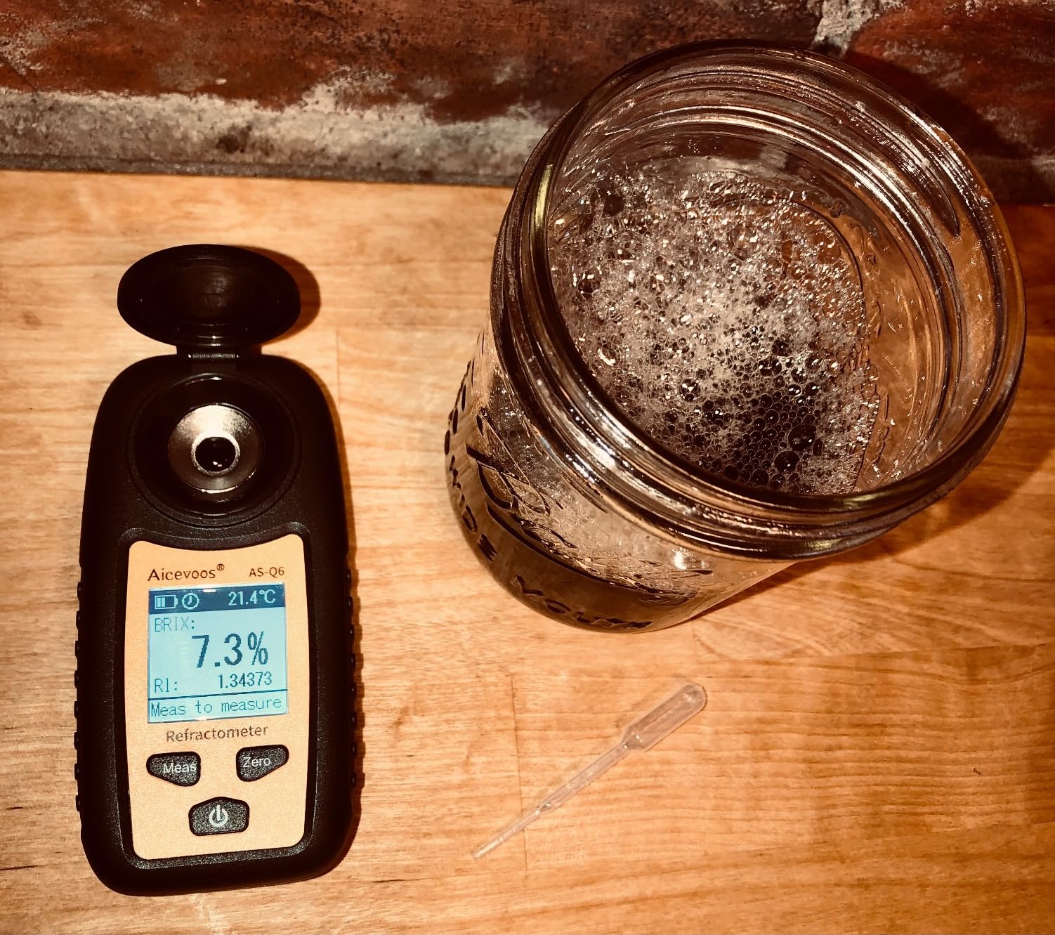 Digital Sugar Brix Refractometer brix Meter Automatic Temperature Compensation Range 0-35，±0.2% Precision, Perfect for Fruits, Juices, Vegetables, Drinks and Coffee customer photo 2