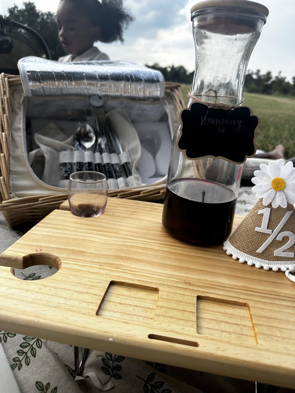 Hap Tim Wicker Picnic Basket for 2 with Mini Folding Wine Picnic Table & Large Insulated Cooler Bag & Cutlery Service Kits for 2 Person, Couples Gifts, Wedding Gifts (Y2307-2-CM) customer photo 1