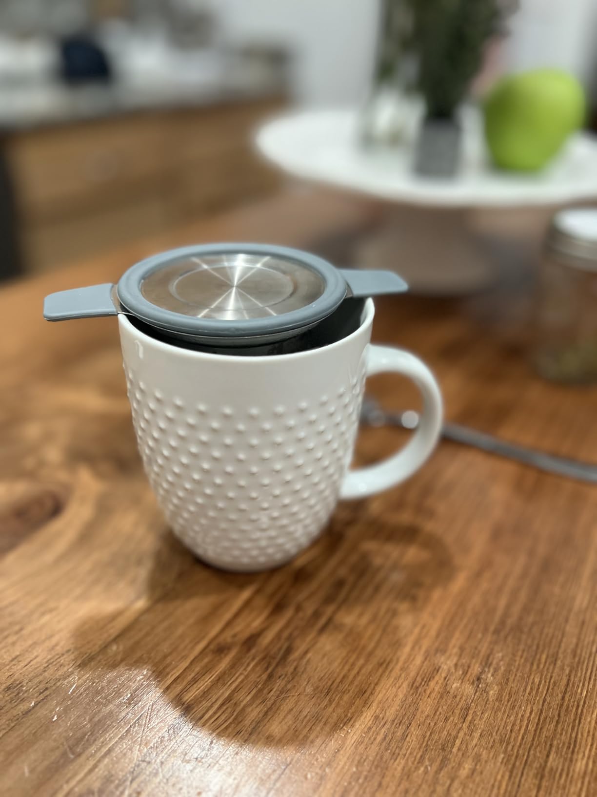Ohtomber Tea Infuser Strainers, Stainless Steel Loose Leaf Tea Strainer Stepper with Heat Proof Double Handles, Extra Fine Mesh Ball Infusers, Diffuser Holder Filter for Mugs customer photo 2
