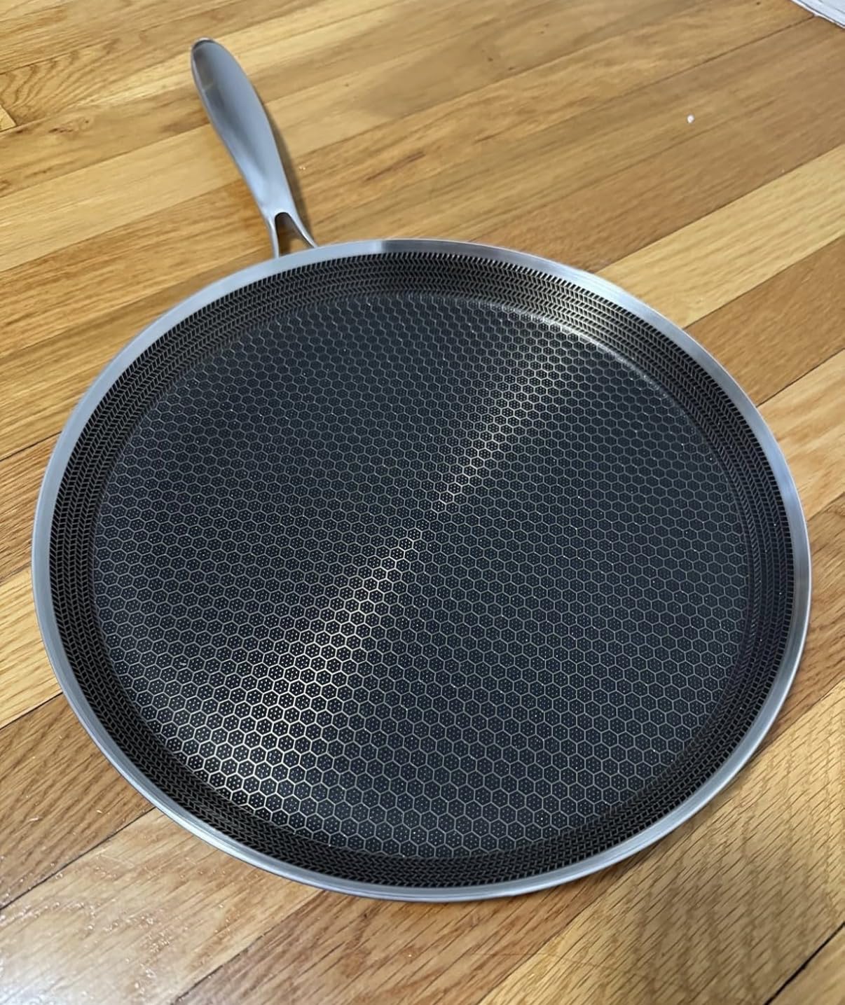 Innerwell Stainless Steel Crepe Pan - 11inch Honeycomb Coating customer photo 1
