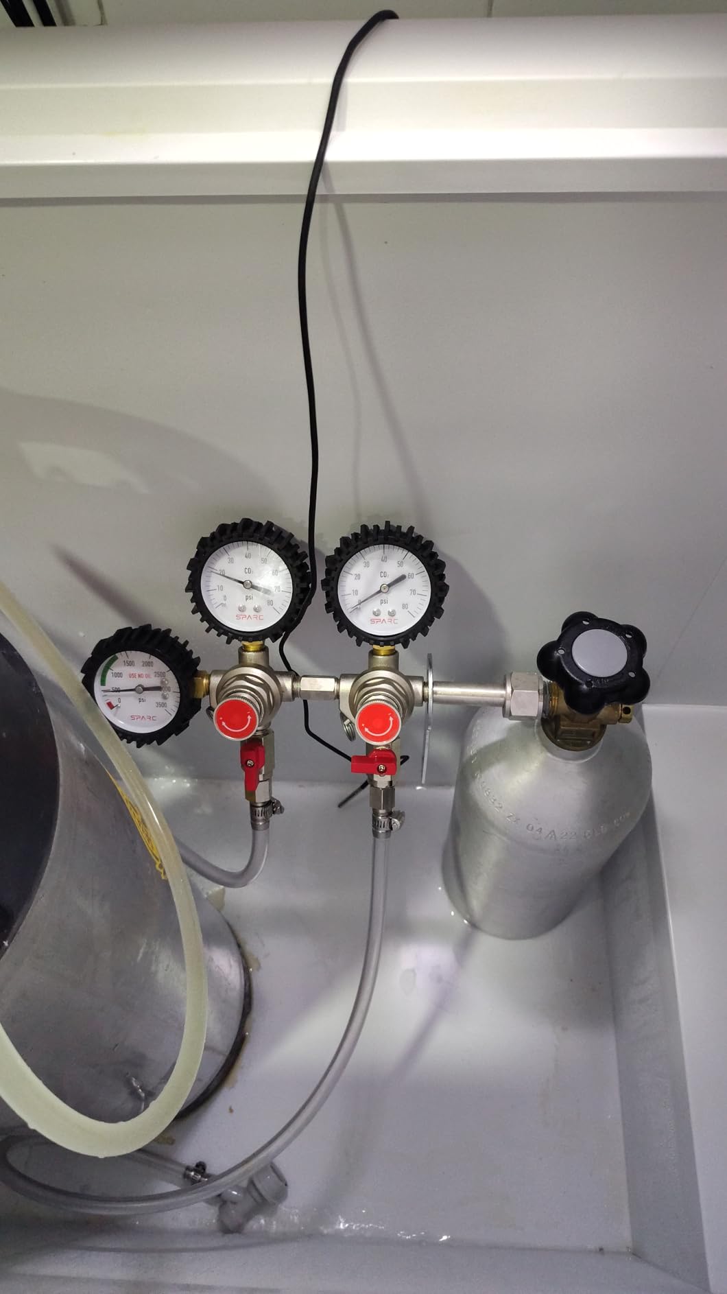 SPARC Gen2 Premium CO2 Regulator for Kegerator - C02 Keg Regulator for Beer, Soda, Bars, Kombucha with Integrated Safety Pressure Relief Valve - CGA320 2YR USA Warranty customer photo 1