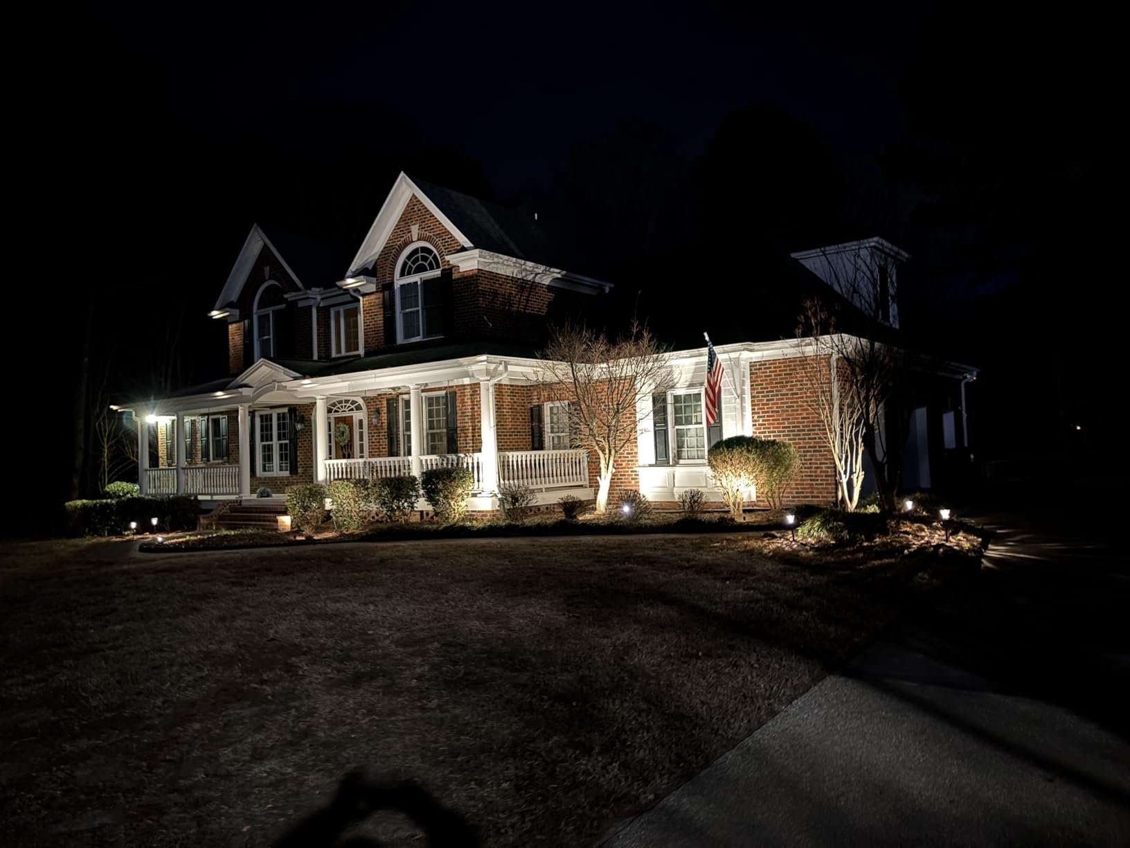 SUNVIE All-In-One LED Landscape Lighting Kit, 8-Pack Low Voltage Landscape Lights with Transformer and 65FT UL-Listed Wire, 3000K Waterproof Outdoor Uplights with Connectors for Yard House Garden Tree customer photo 2