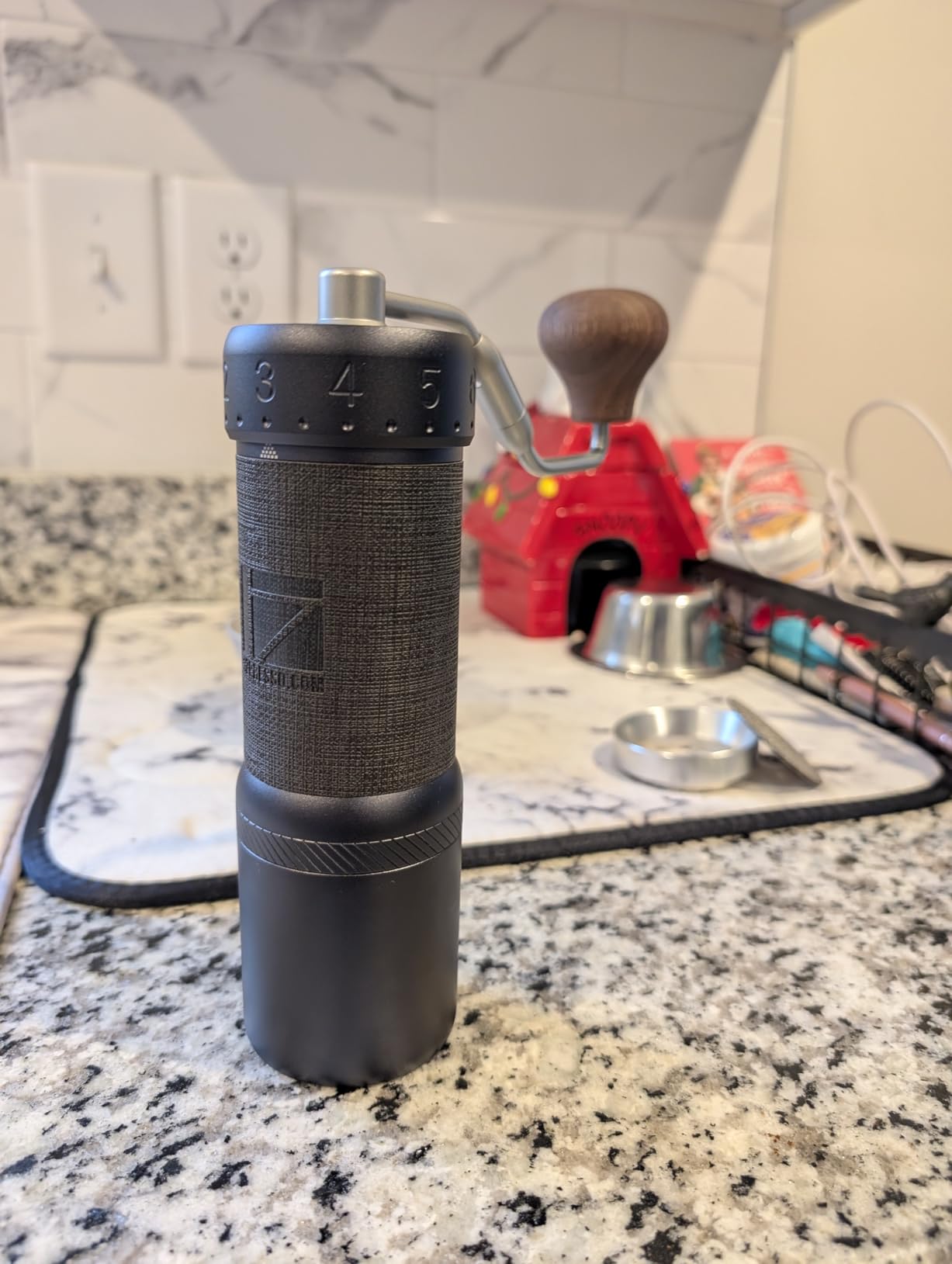 1Zpresso J-Ultra Manual Coffee Grinder Iron Gray, Conical Burr, Foldable Handle, Magnet Catch Cup Capacity 40g, Numerical Adjustable Finely Setting, Faster Grinding Efficiency ideal for Espresso customer photo 1