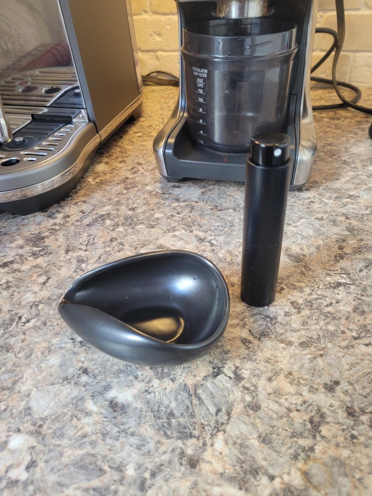 Coffee Bean Dosing Cup and Spray Bottle Kit For Espresso,Coffee Bar Accessories,Ceramic Single Dosing Tray For Coffee or Tea.Spray For Reducing Coffee Power Static (B-Bright Black) customer photo 2