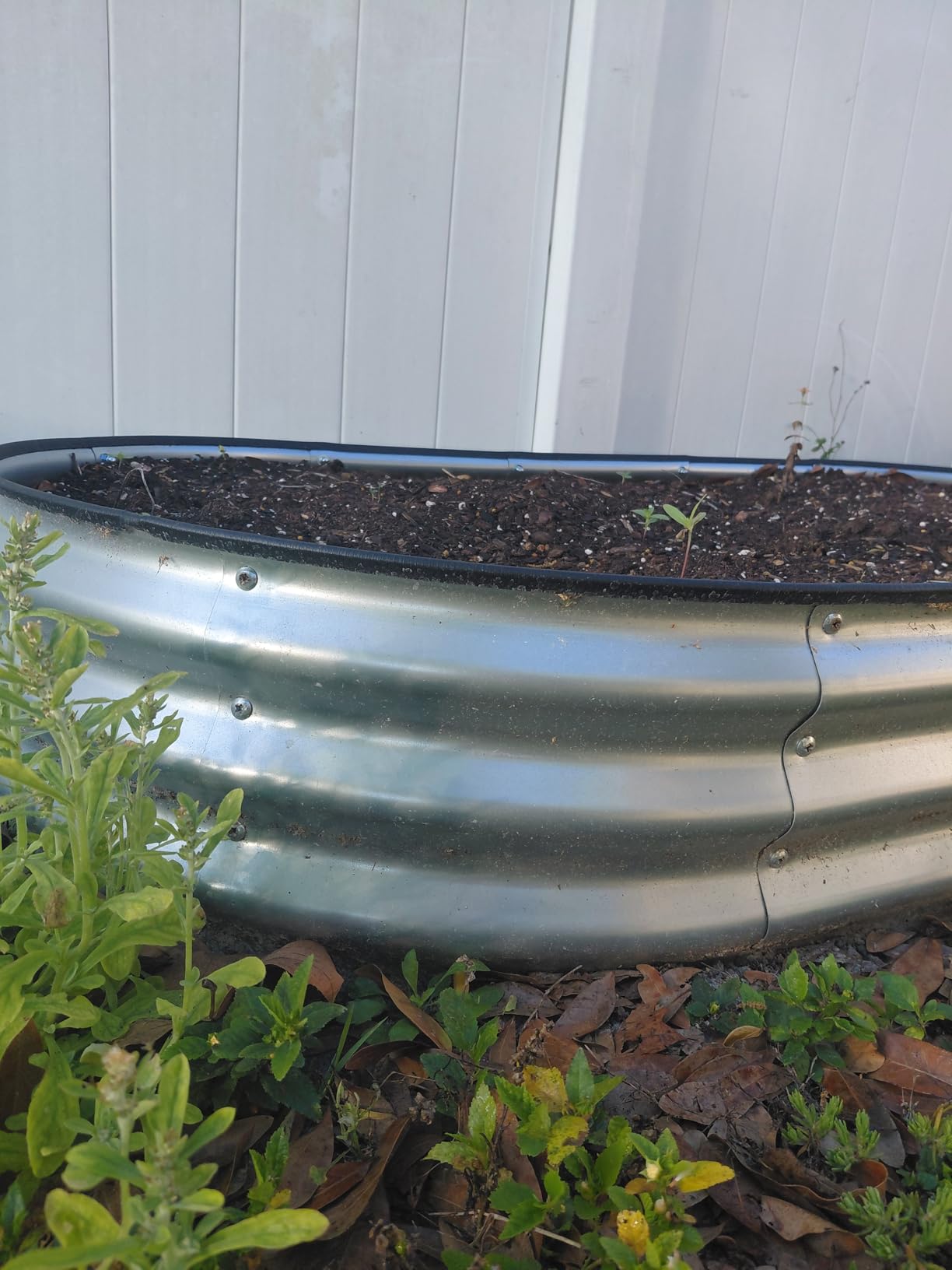 Kesfitt Raised Garden Bed, 4x2x1 FT Galvanized Steel Metal Raised Garden Bed, Oval Open-Bottom Design, 12-Inch Deep for Outdoor Vegetable & Herb Gardening, Midnight Blue customer photo 2