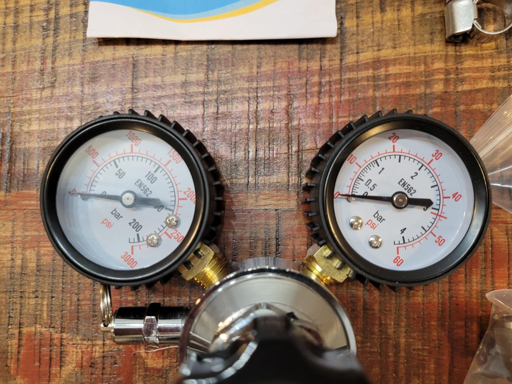 CO2 Regulator for Kegerator CO2 Regulator Beer Keg Regulator CO2 Kegerator Regulator CGA-320 Co2 Tank Regulator Dual Stage CO2 Regulator Kegerator Parts Draft Beer Regulator Gauges customer photo 1