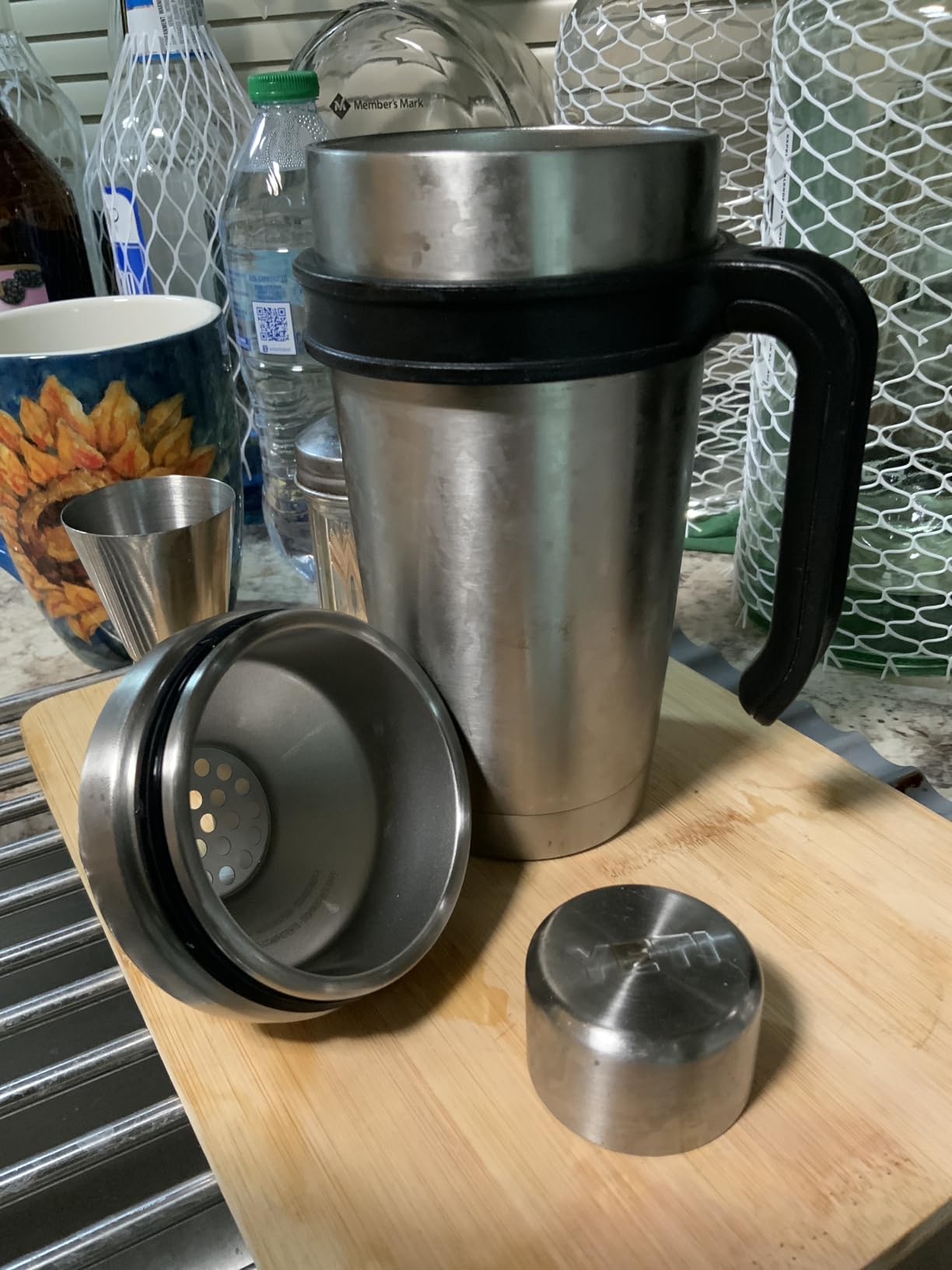 YETI Rambler 20 oz Cocktail Shaker, Stainless Steel, Vacuum Insulated, Big Wave Blue customer photo 2