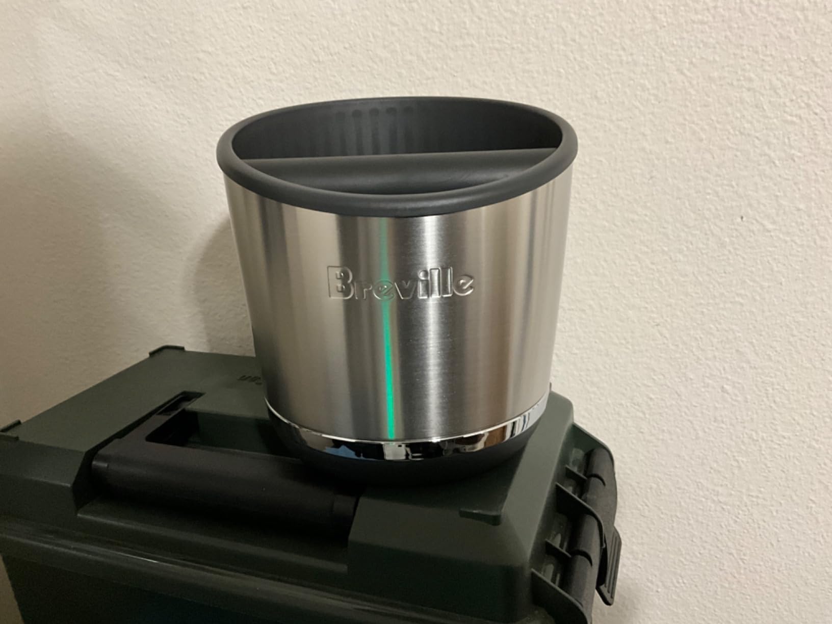Breville BEA502BSS Knock Box 20 Espresso Machine Accessory, 20 Puck Capacity, Brushed Stainless Steel customer photo 1