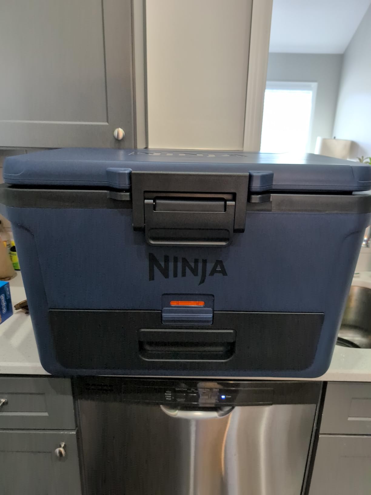 Ninja FB151BL FrostVault 50qt Hard Cooler with Dry Zone, Integrated Fridge-Temp Dry Storage Drawer customer photo 1