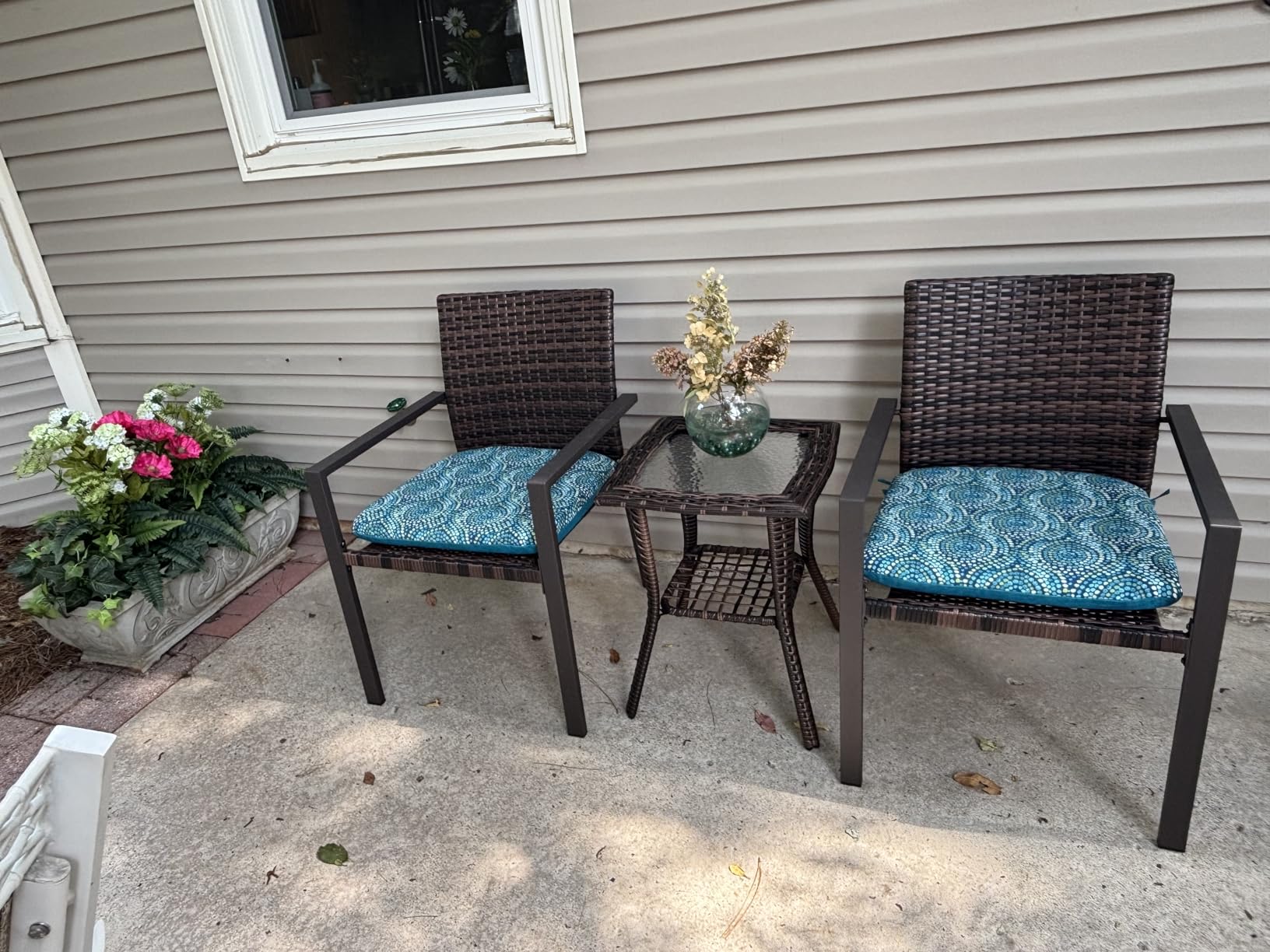 VINGLI Outdoor Side Table with Storage Wicker Patio Side Table, Tempered Glass Top End Table for Balcony Porch Deck (Brown) customer photo 2