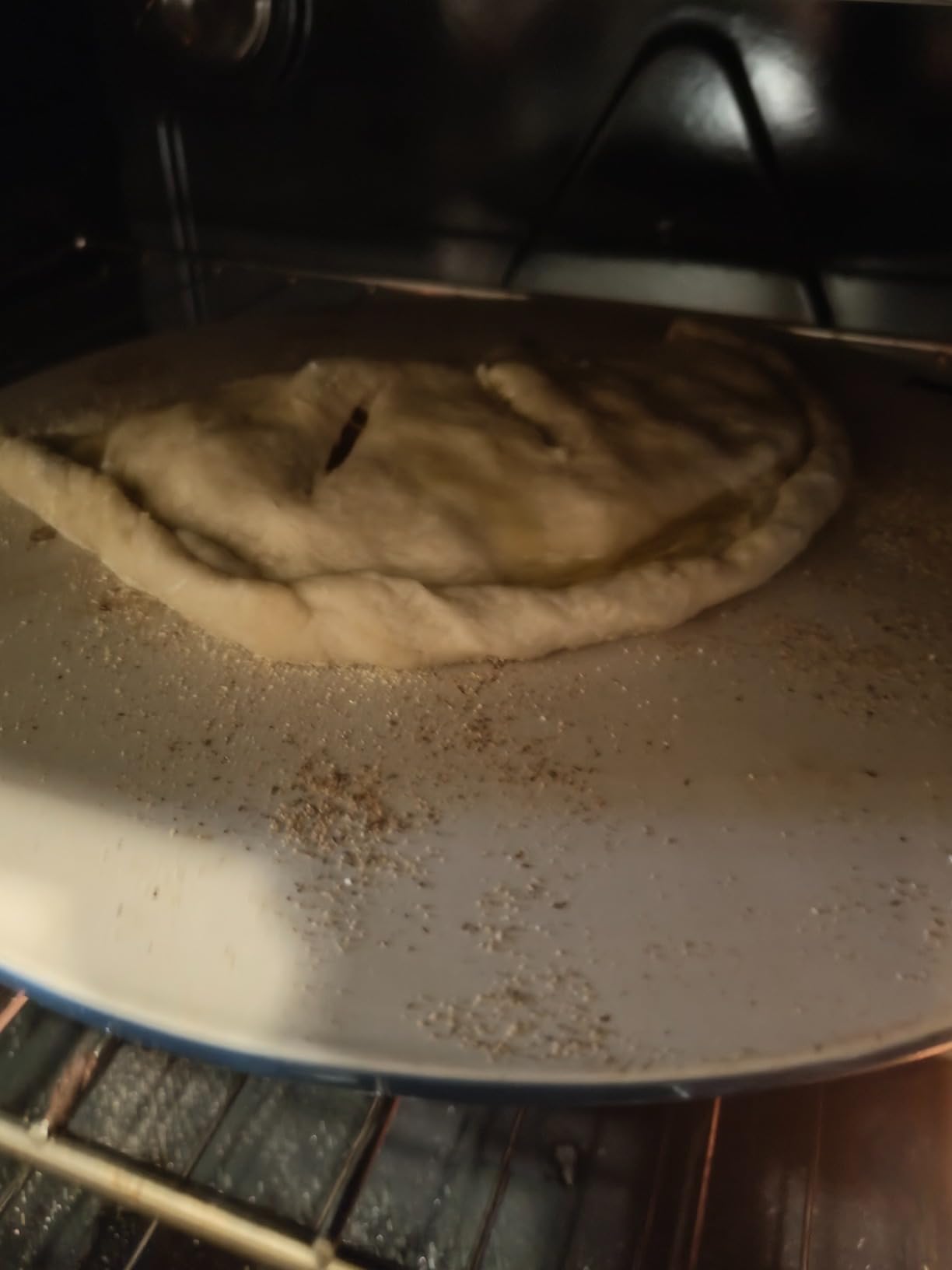 Le Creuset Stoneware Round Pizza Stone, 15 in., Marseille customer photo 1