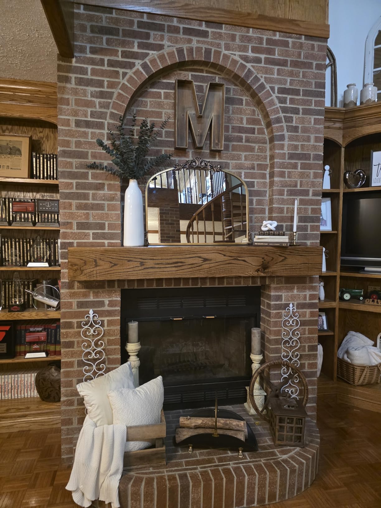 Kate and Laurel Arendahl Traditional Vintage Arch Mirror with Shelf, 16 x 25, Gold, Baroque Antique Arched Wall Mirror with Functional Shelf and Ornate Frame customer photo 2