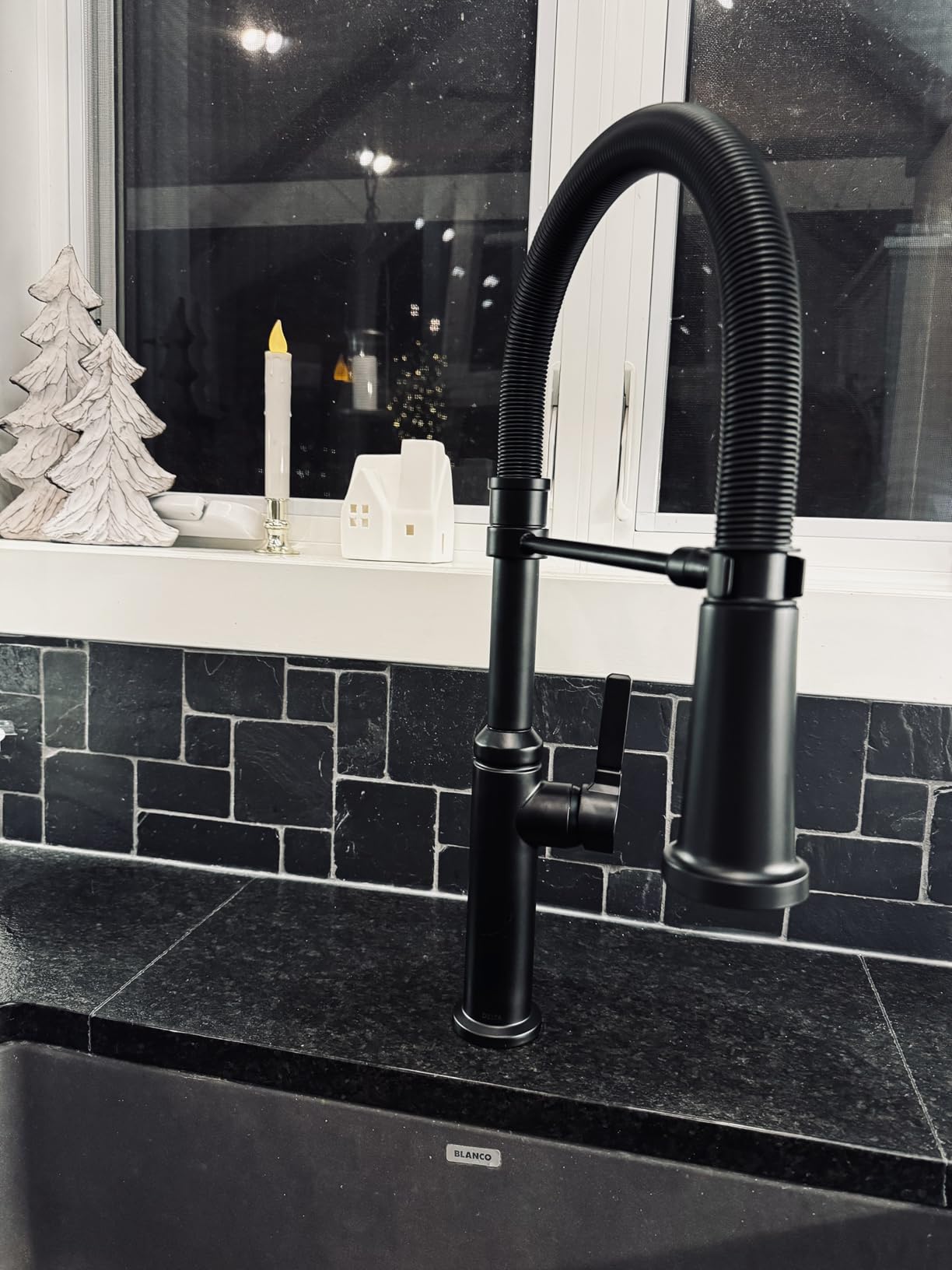 Delta Rhett Pro Style Commercial Kitchen Faucet with Pull Down Sprayer, Brushed Nickel Single Hole Kitchen Sink Faucet, Single Handle, Stainless 18829-SS-DST customer photo 2