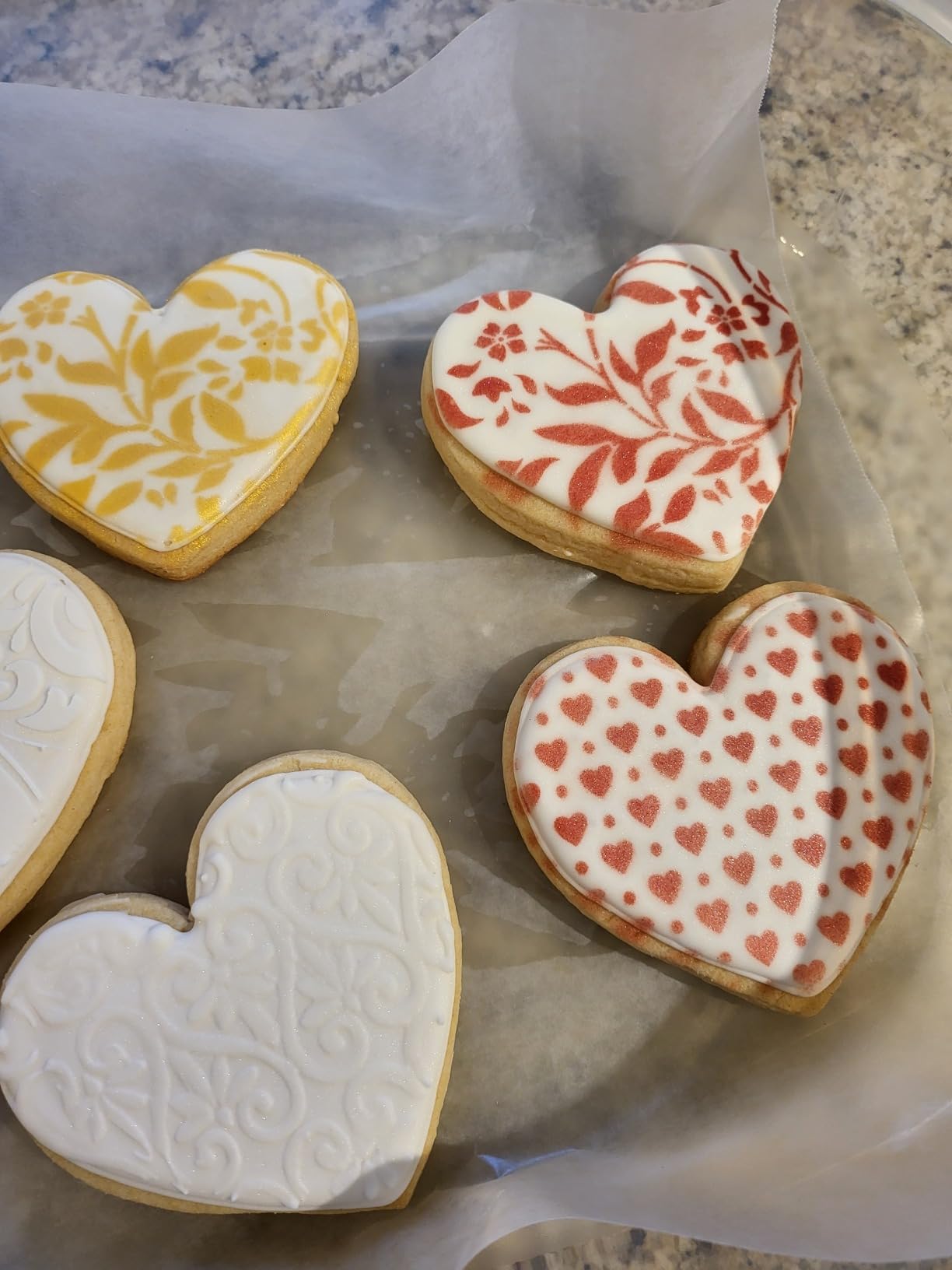 Acrylic Cookie Stencil Holder, 6x6 in Magnetic Cookie Stencil Frame for Royal Icing Sugar Cookie Stenciling Airbrushing, Acrylic Cooking Decorating Tool, Stencils Helper customer photo 2