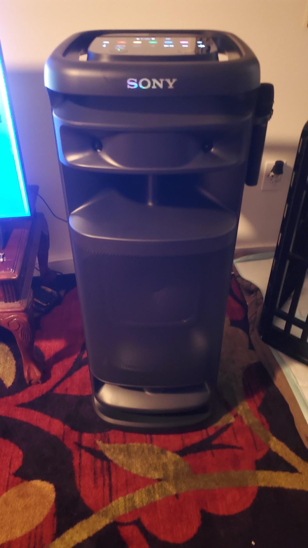 Sony ULT Tower 10 Bluetooth Karaoke Party Speaker with Powerful Bass, 360° Sound and Party Lights, Included Wireless Microphone - New customer photo 2
