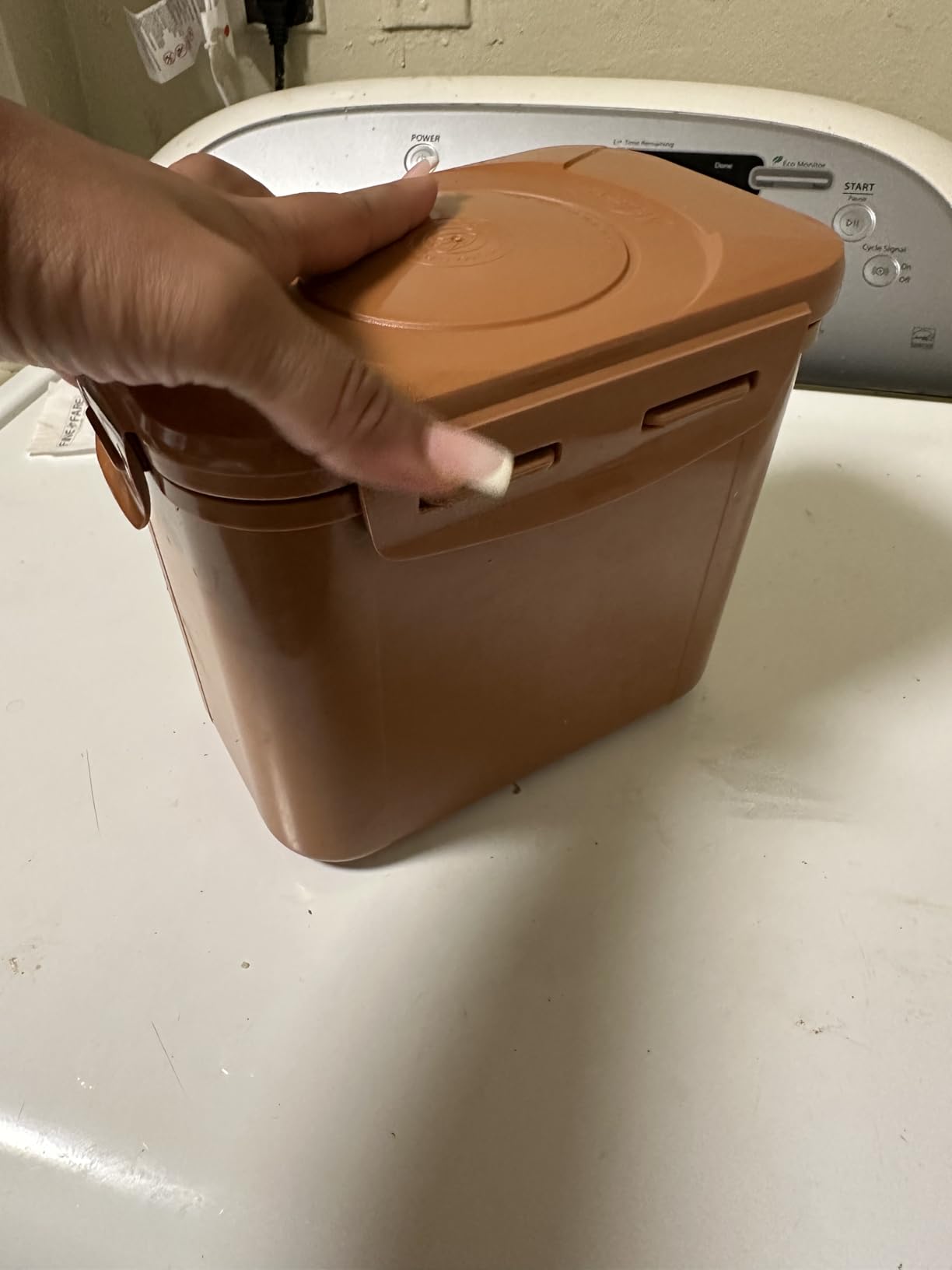 Crazy Korean Cooking Premium Kimchi, Sauerkraut Fermentation and Storage Container with Inner Vacuum Lid (0.9 Gal Sandy Brown (3.4L)) customer photo 2