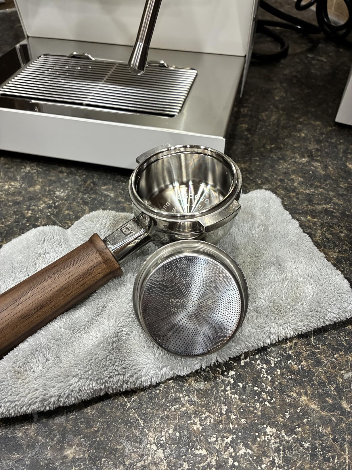 Normcore 54mm Precision High Extraction Filter Basket 18g, Fits Breville Sage Espresso Machines, 0.8mm Thick Stainless Steel, Includes 53.3mm Puck Screen, 200 Espresso Paper Filters customer photo 2