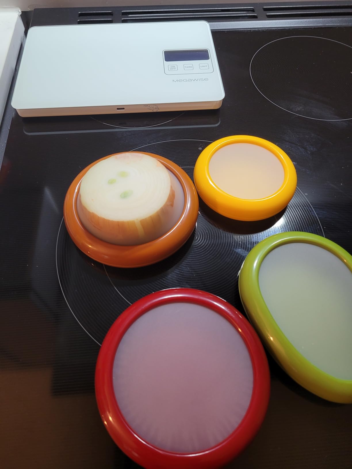 Winb Set of 4 Reusable Fruit and Veggie Savers - Ideal for Avocados, Tomatoes, Apples, Garlic, Onions, and More customer photo 1