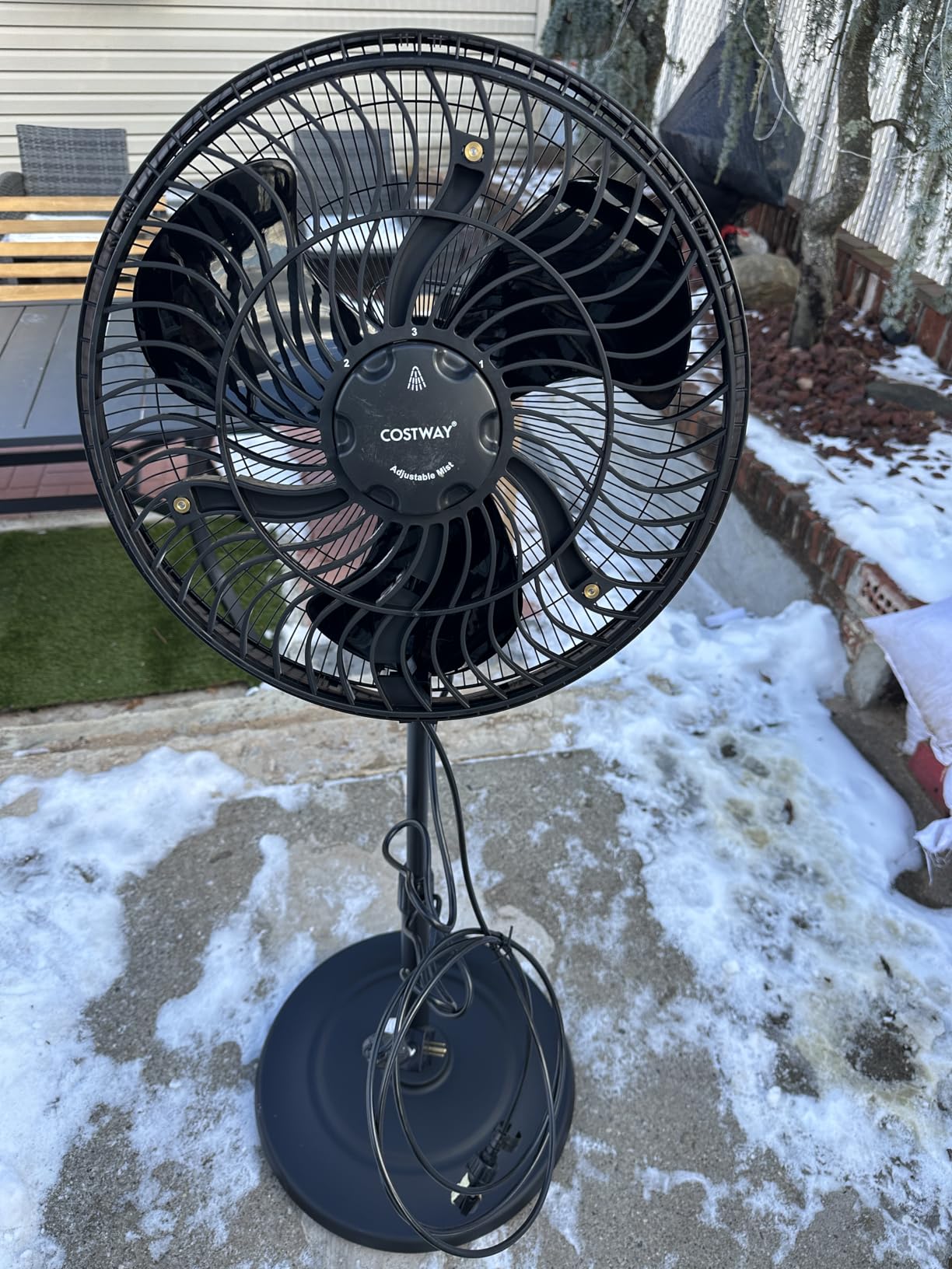 COSTWAY Outdoor Misting Fan, 16-Inch Oscillating Pedestal Fan with Adjustable Height, 3 Mist Levels, 3 Speeds, 90° Oscillation, 35° Tilt Angle, GFCI Plug, Standing Fan for Outside Patio Backyard customer photo 1