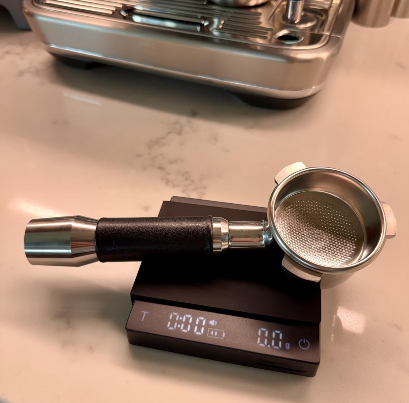 MHW-3BOMBER Mini Coffee Scale with Timer, Rechargeable Espresso Scale with Gravity Sensing, 2kg/0.1g Precision Scale for Espresso & Pour-Over Coffee, Portable Digital Kitchen Scale, Black customer photo 2