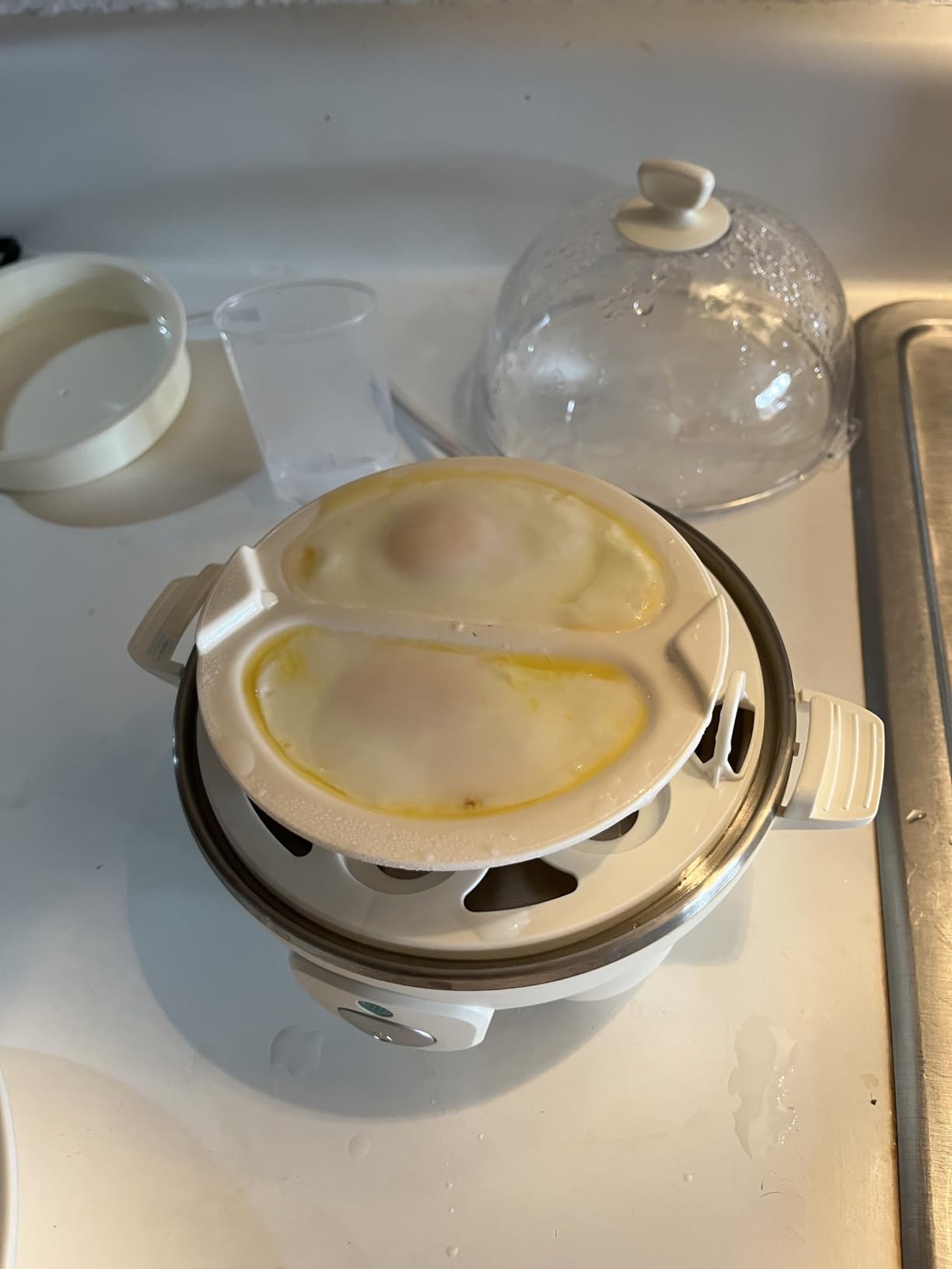 Dash Rapid Egg Cooker - Boiler, Poacher & Steamer - Includes Measuring & Recipe Guide - Dishwasher Safe - BPA Free - Holds 7 Eggs, Black customer photo 2
