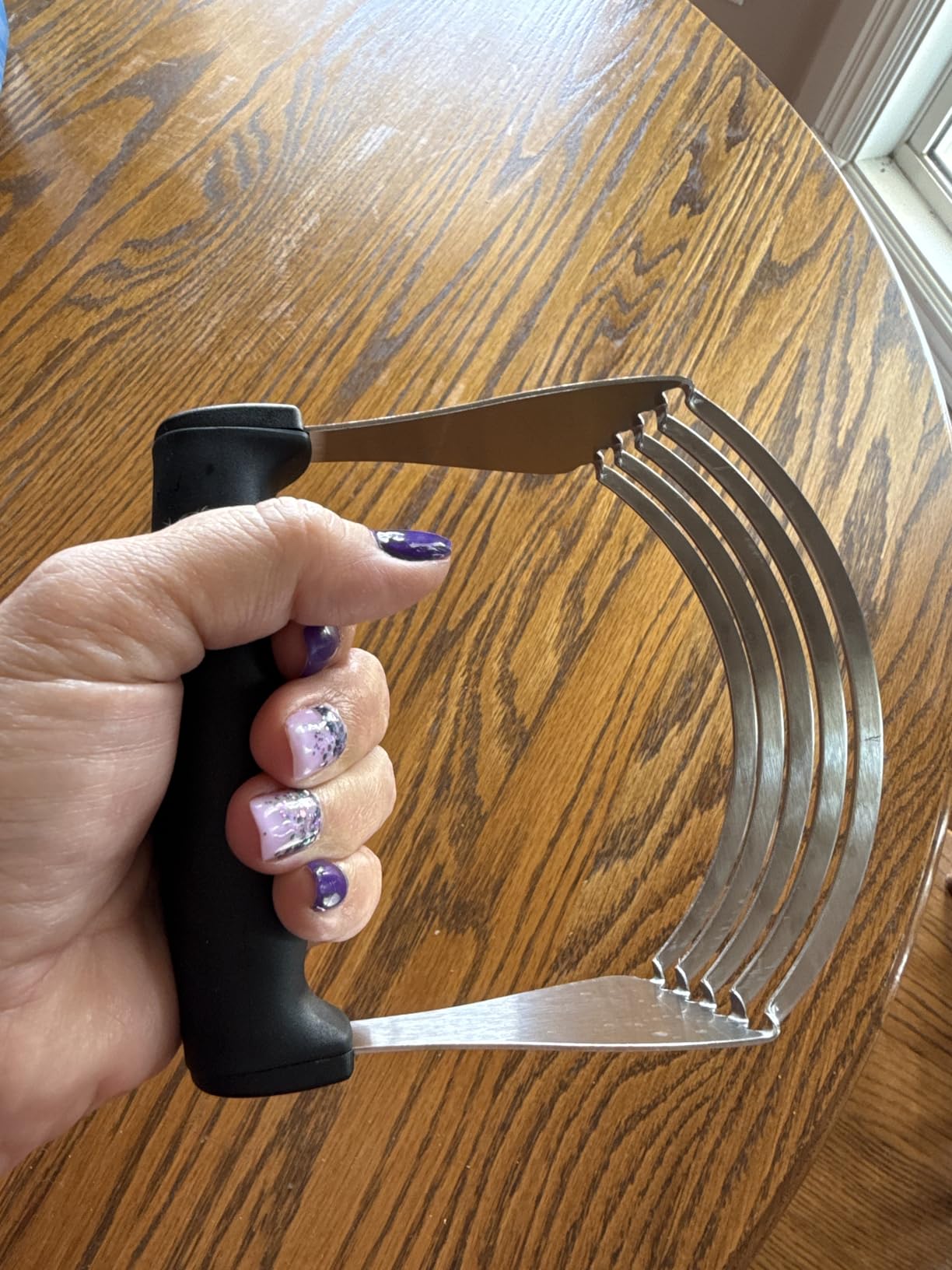 Urbanstrive Large Pastry Cutter Tool, Top Professional Pastry Blender Stainless Steel, Heavy Duty Dough Blender, Dishwasher Safe Baking Supplies Baking Tools, Black customer photo 1