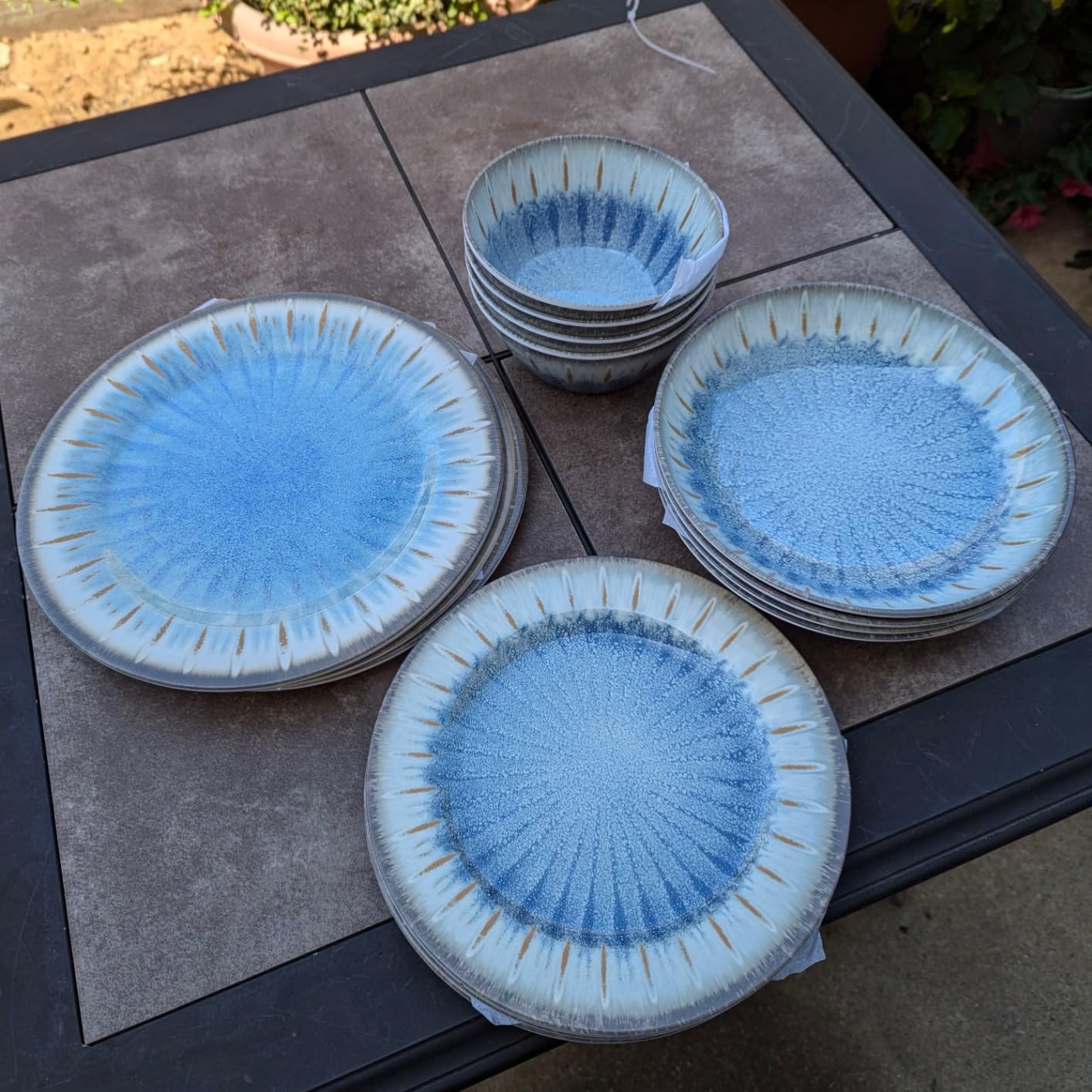 MissYip Melamine Dinnerware Set, 16 Piece for 4, Unbreakable Kitchen Plastic Plates and Bowls set, Indoor and Outdoor Use Tableware, BPA Free, Dishwasher Top Safe, Not Microwave, Not Oven(Green) customer photo 2